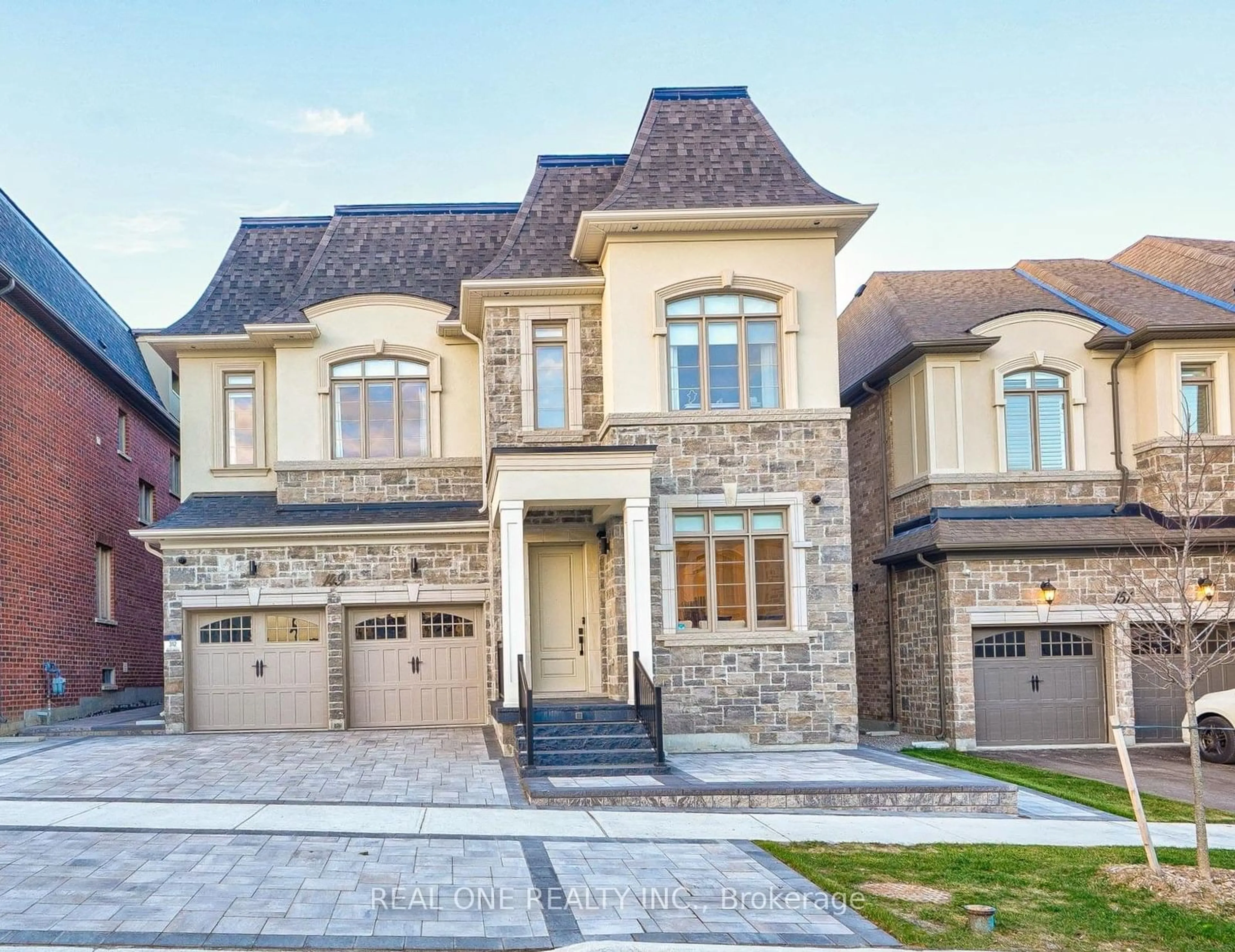 Home with brick exterior material for 149 Milky Way Dr, Richmond Hill Ontario L4C 4Y3