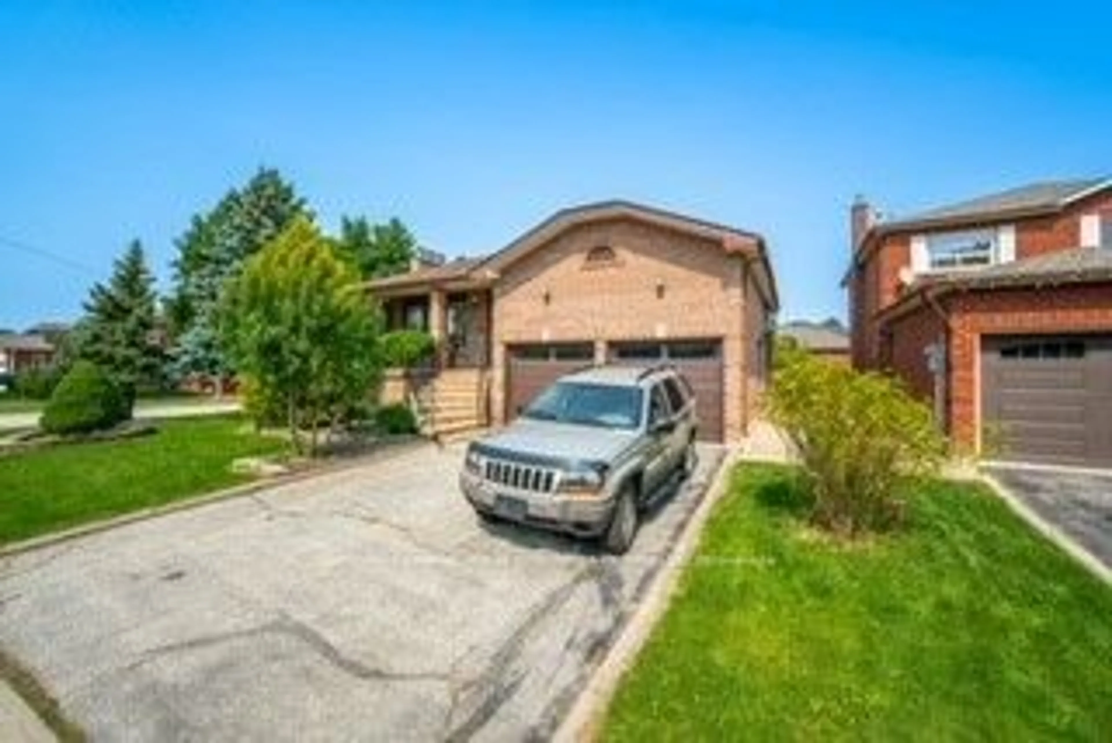Frontside or backside of a home for 27 Jacana St, Vaughan Ontario L4L 3Y4