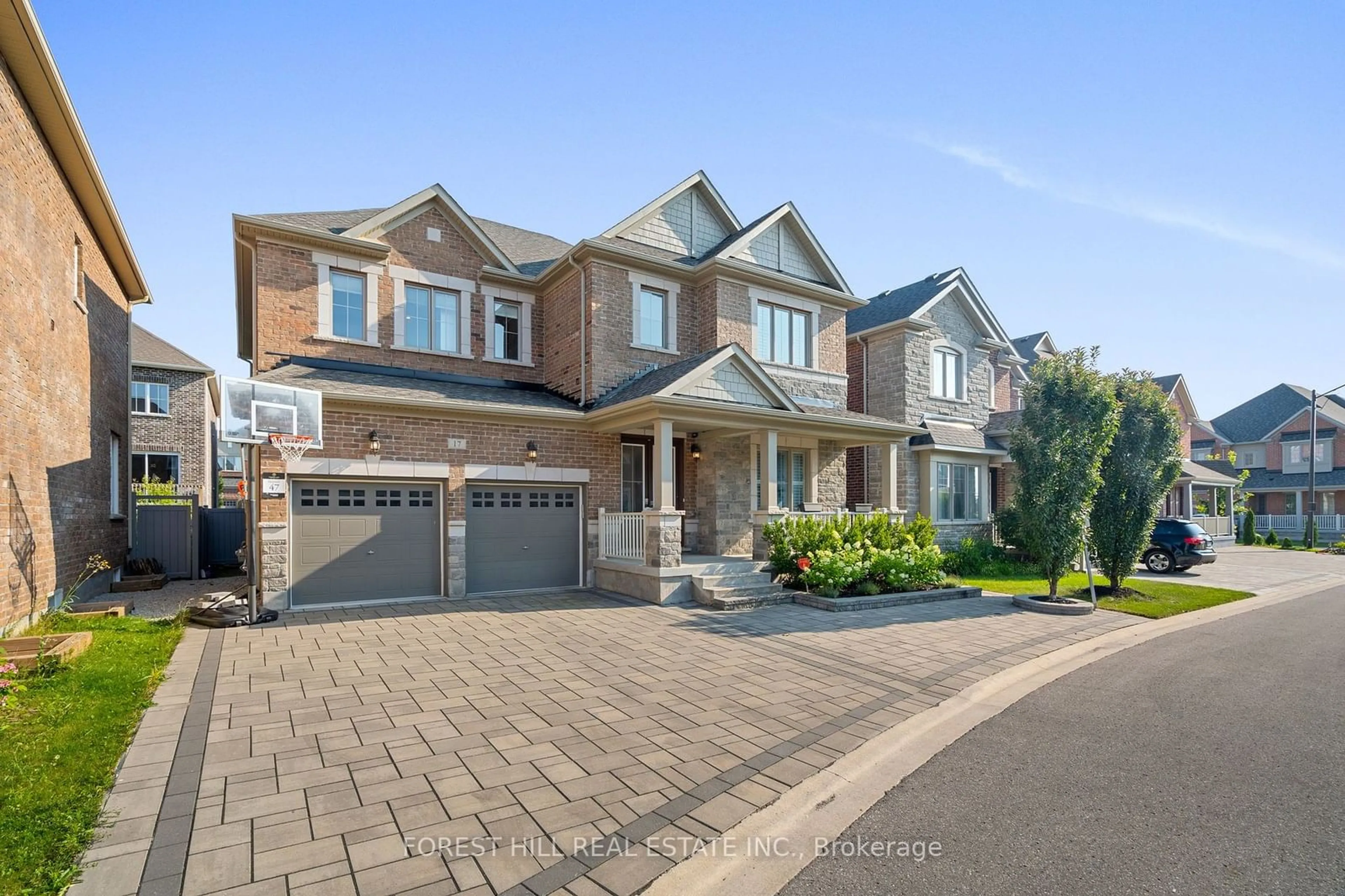 Frontside or backside of a home for 17 Ken Sinclair Cres, Aurora Ontario L4G 3J1