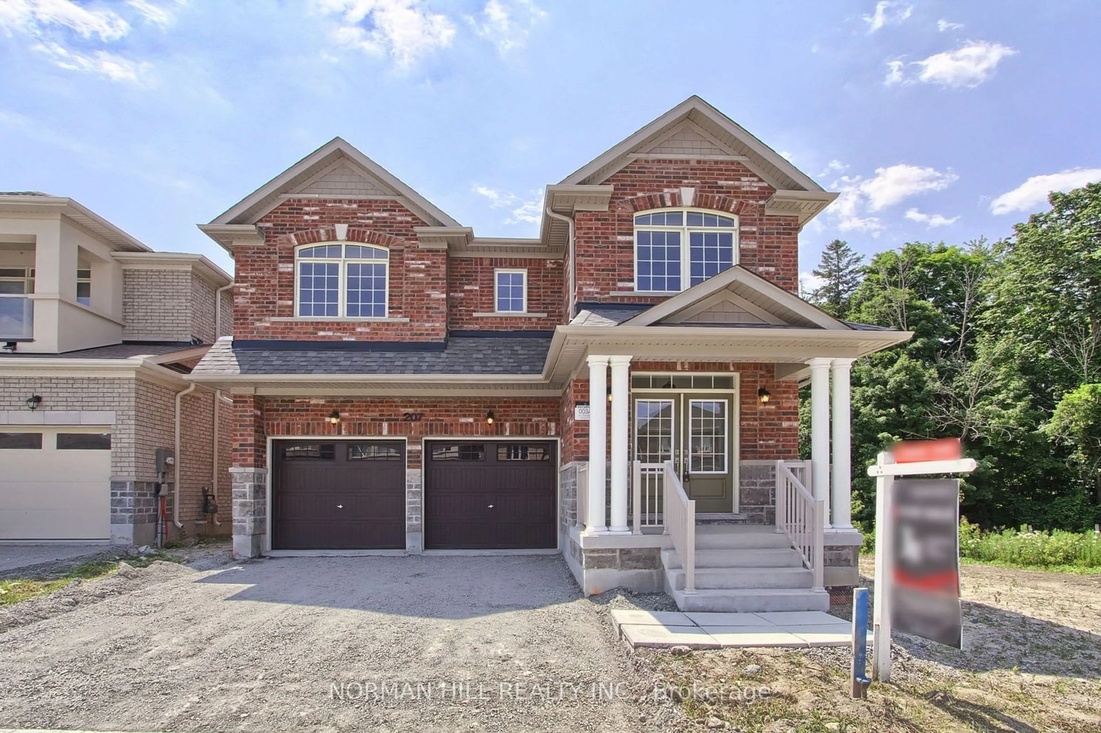 Home with brick exterior material for 207 Seaview Hts, East Gwillimbury Ontario L0G 1R0