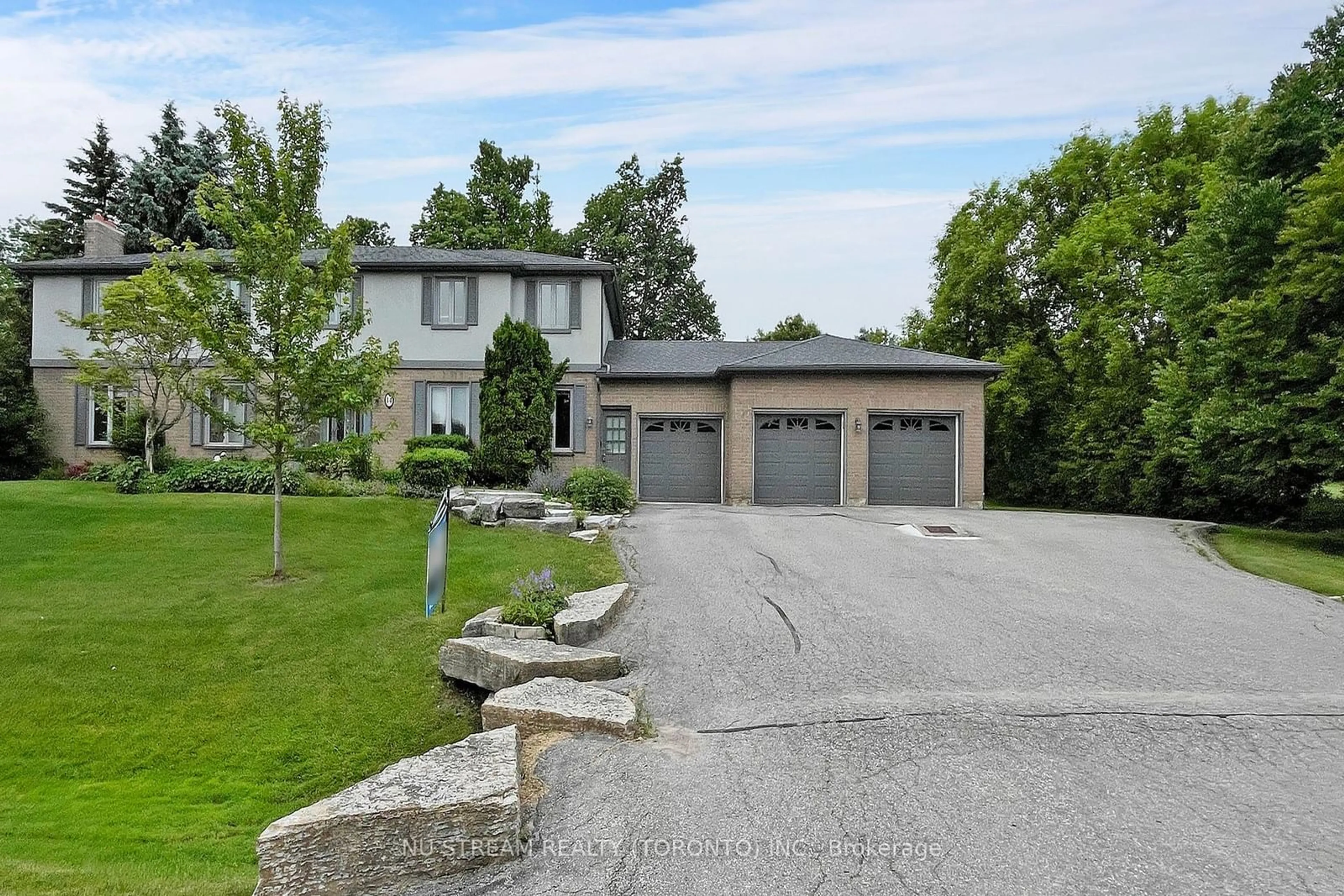 Frontside or backside of a home for 14 Lady Diana Crt, Whitchurch-Stouffville Ontario L4A 2C9