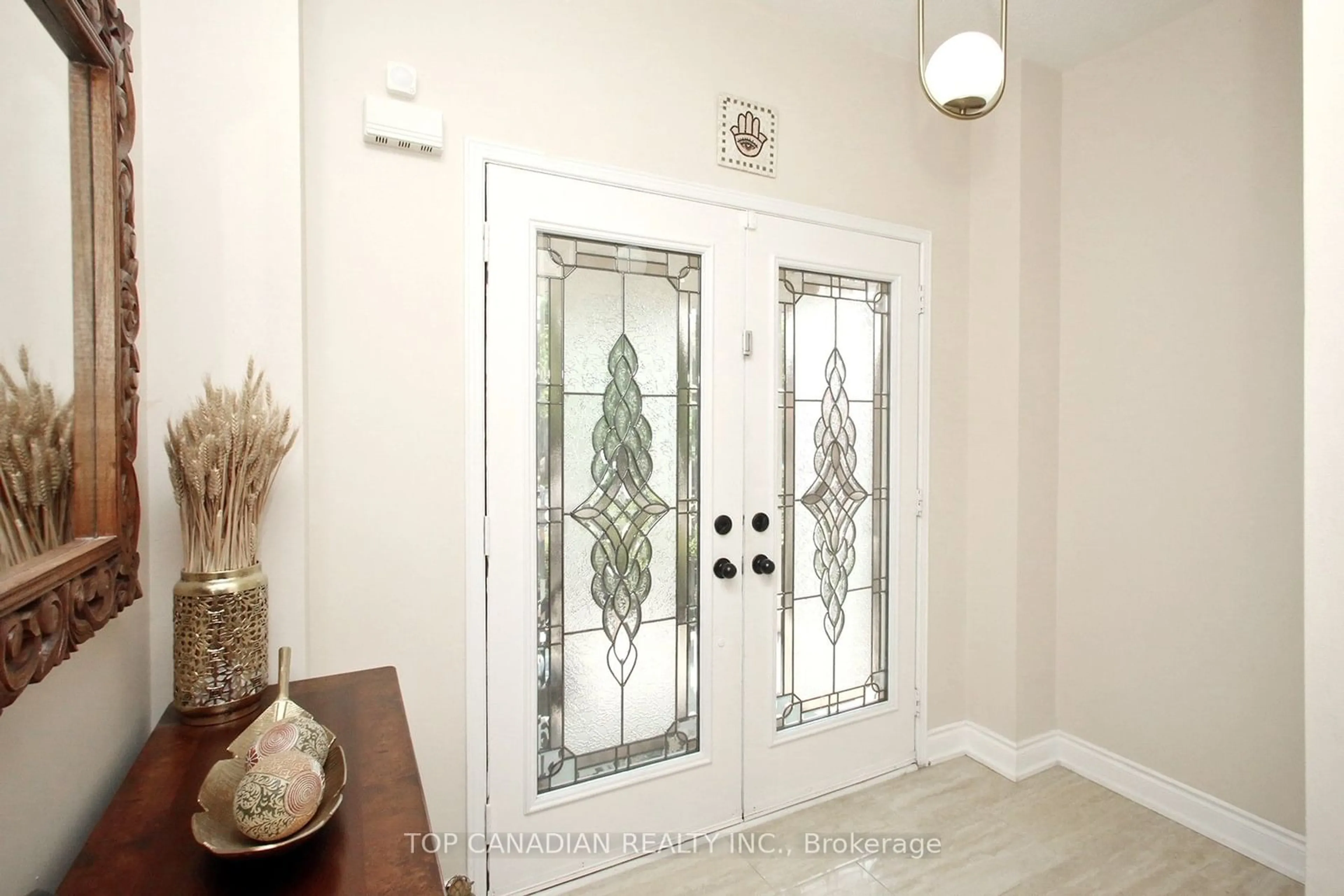 Indoor entryway for 84 Maroon Dr, Richmond Hill Ontario L4E 5B6