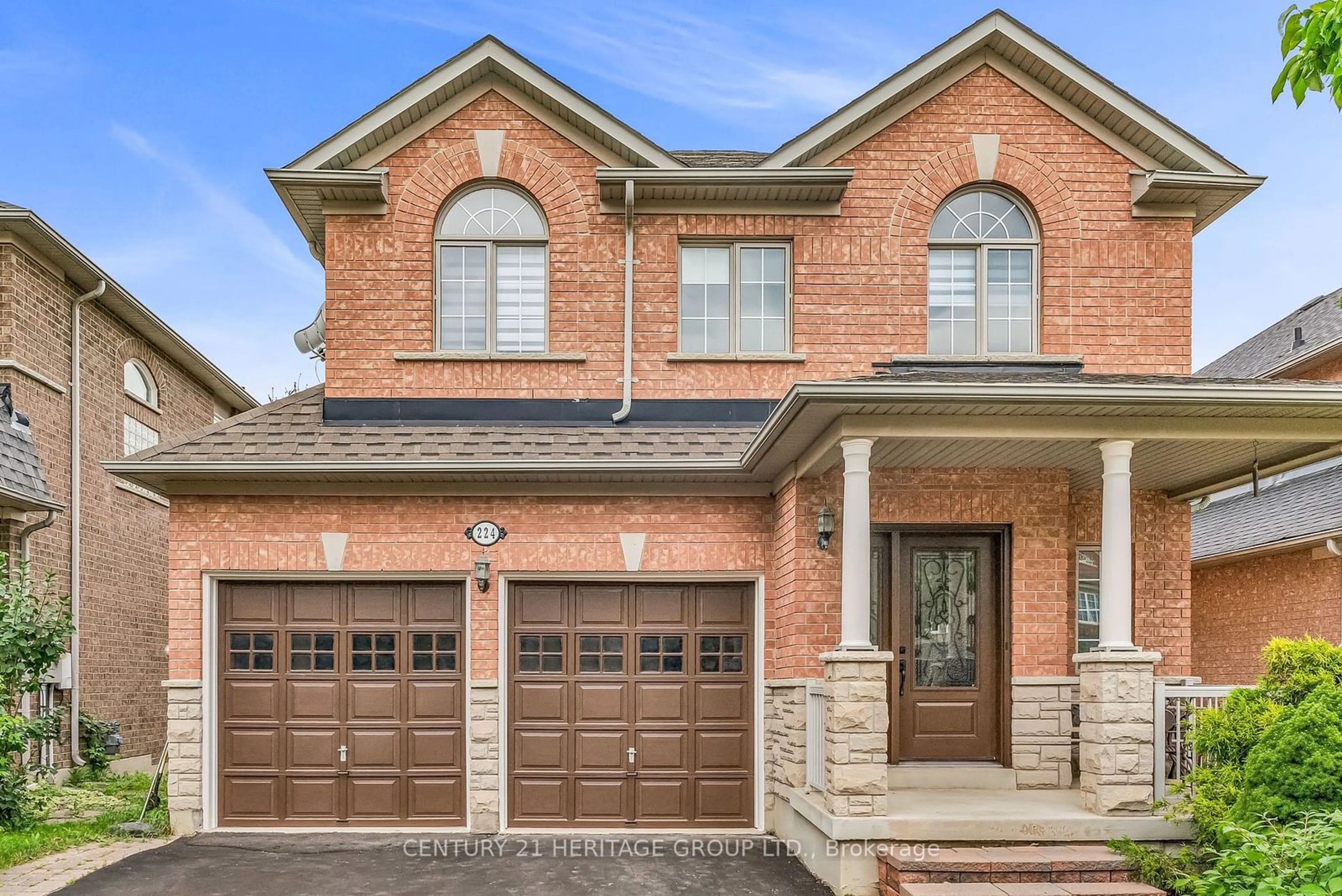 Home with brick exterior material for 224 Summeridge Dr, Vaughan Ontario L4J 8T2