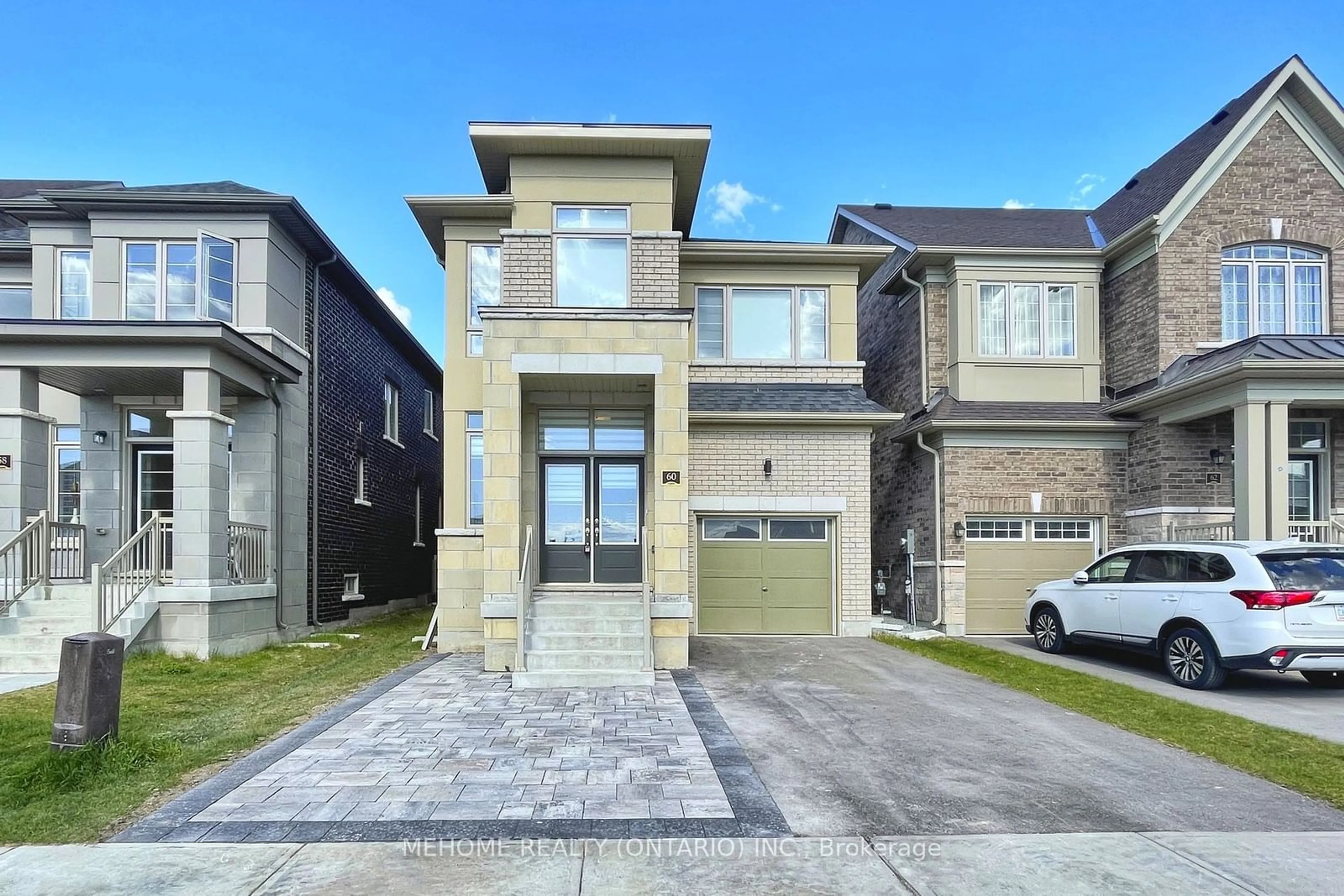Frontside or backside of a home for 60 Falconridge Terr, East Gwillimbury Ontario L4H 0G9