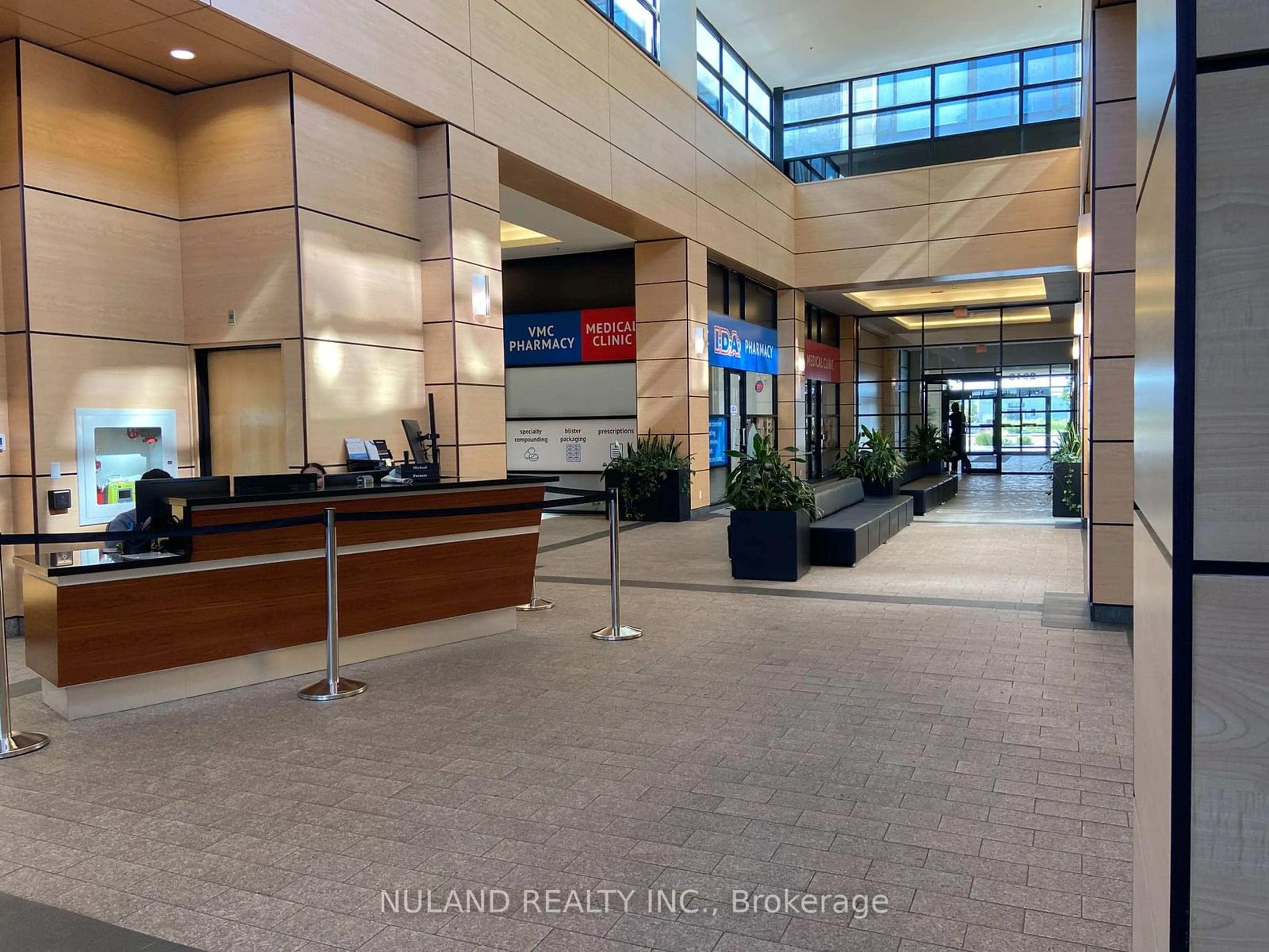 Indoor lobby for 2910 Highway 7 #2001, Vaughan Ontario L4K 0G3