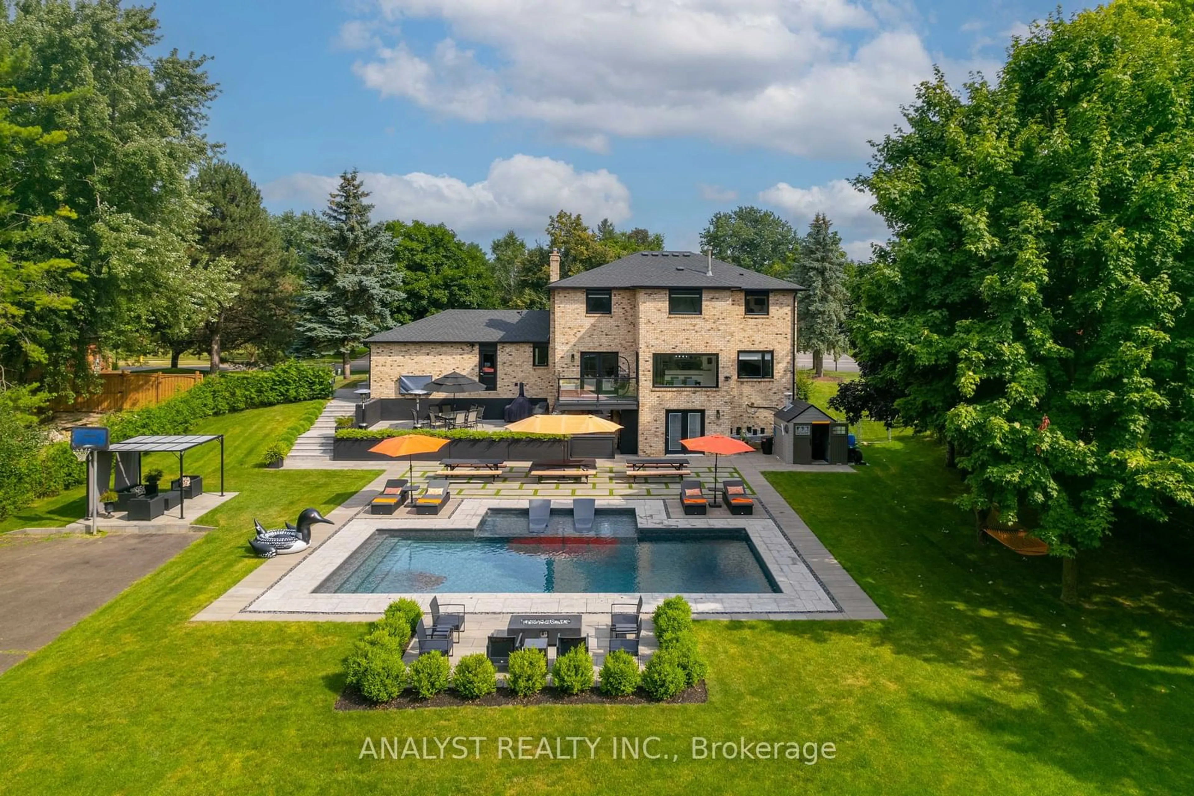 Indoor or outdoor pool for 69 Hill Farm Rd, King Ontario L0G 1N0