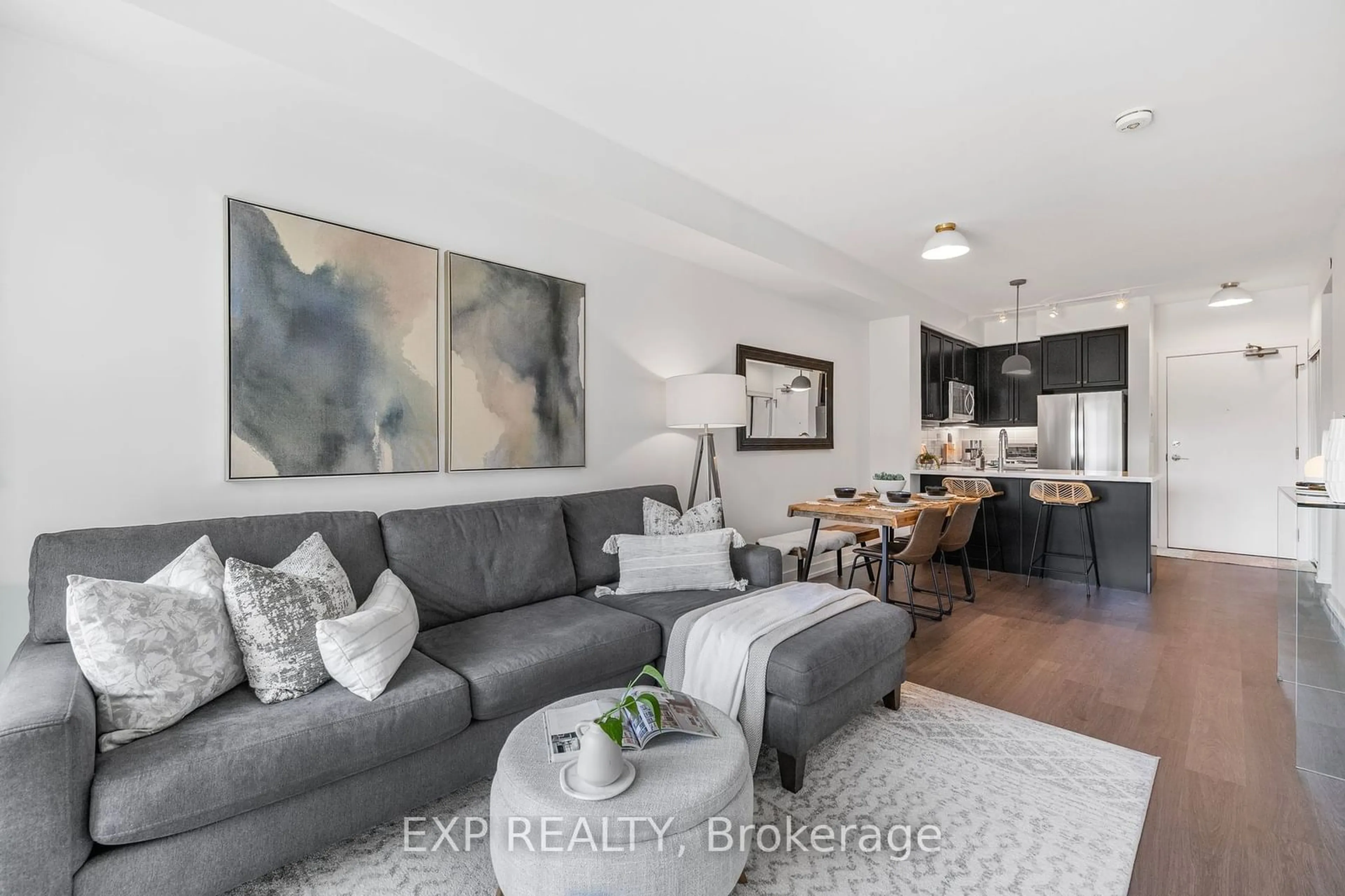 Living room for 555 William Graham Dr #201, Aurora Ontario L4G 3H9