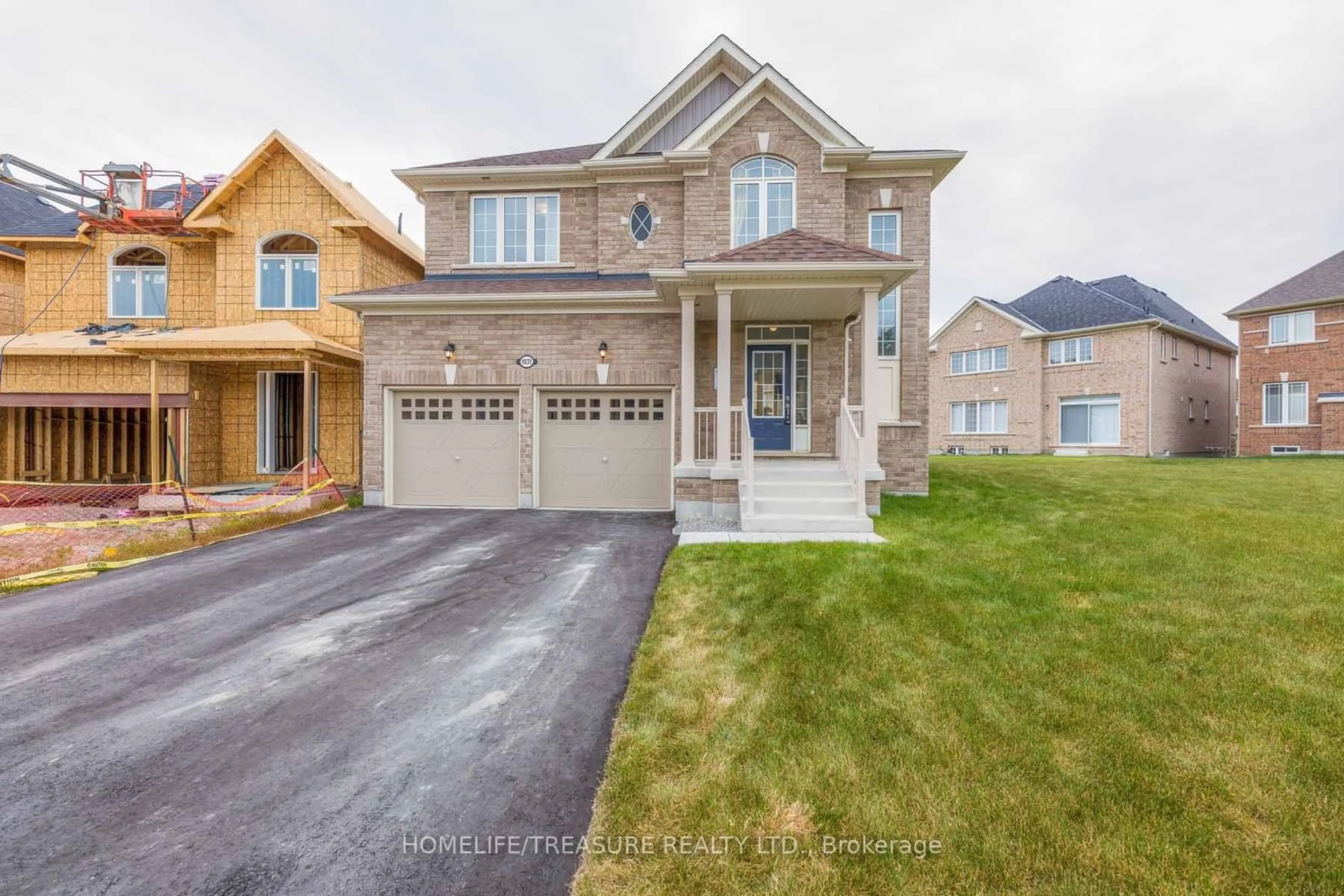 Home with brick exterior material for 1031 Hardy Way, Innisfil Ontario L0L 1W0