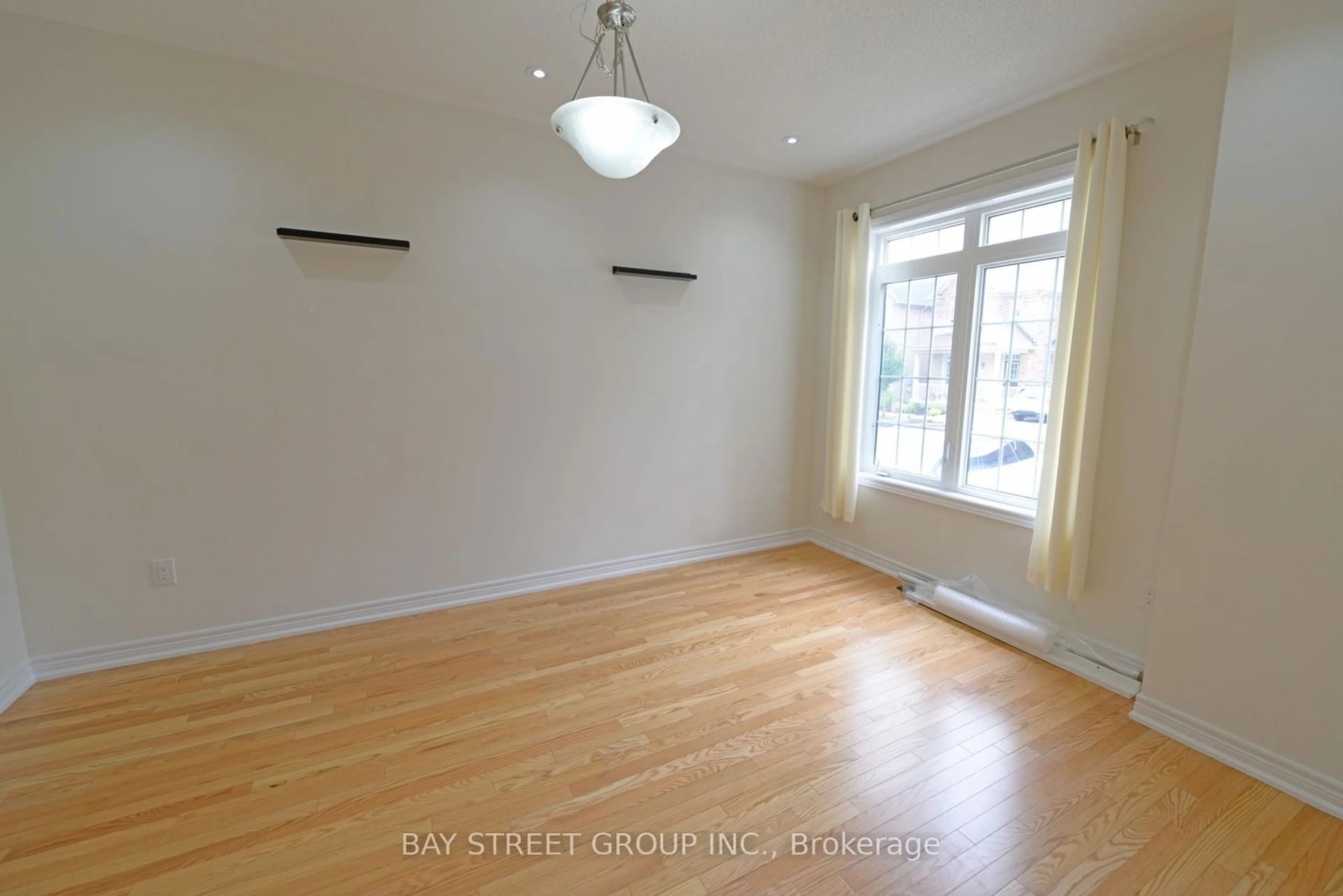 A pic of a room for 14 Begonia St, Markham Ontario L6E 0N3