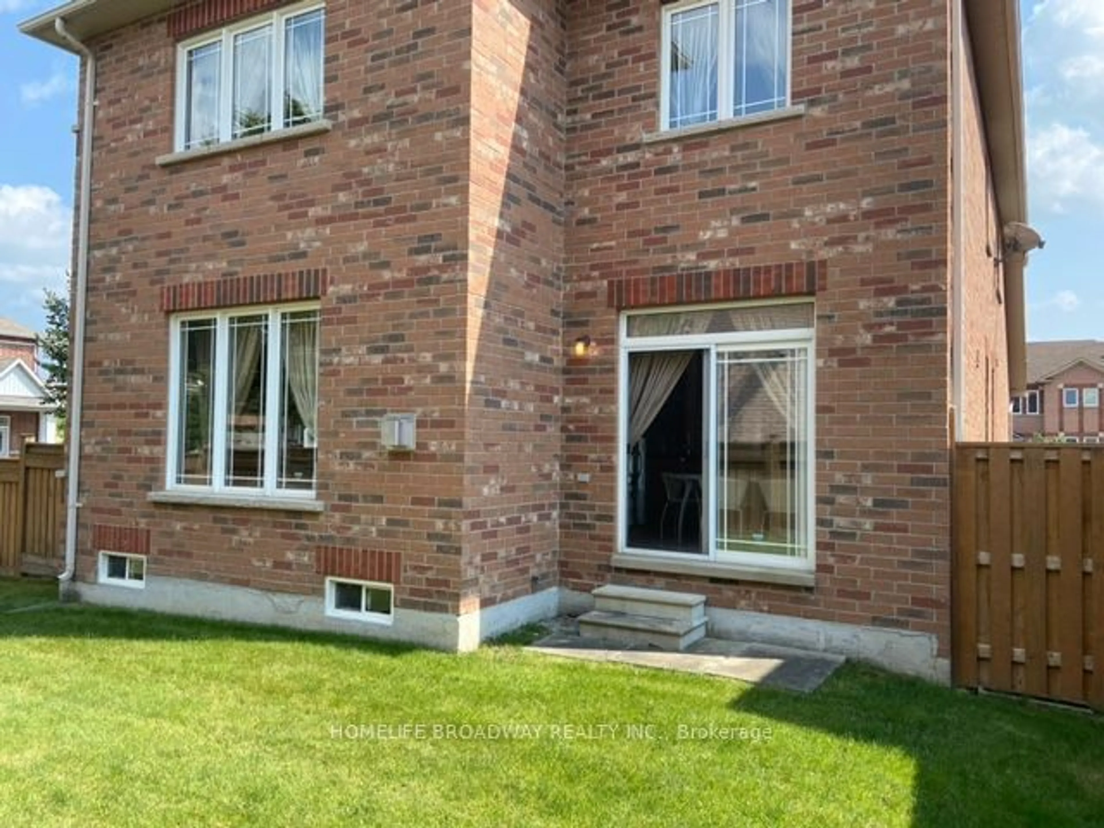 Home with brick exterior material for 202 Bilbrough St, Aurora Ontario L4G 7W7
