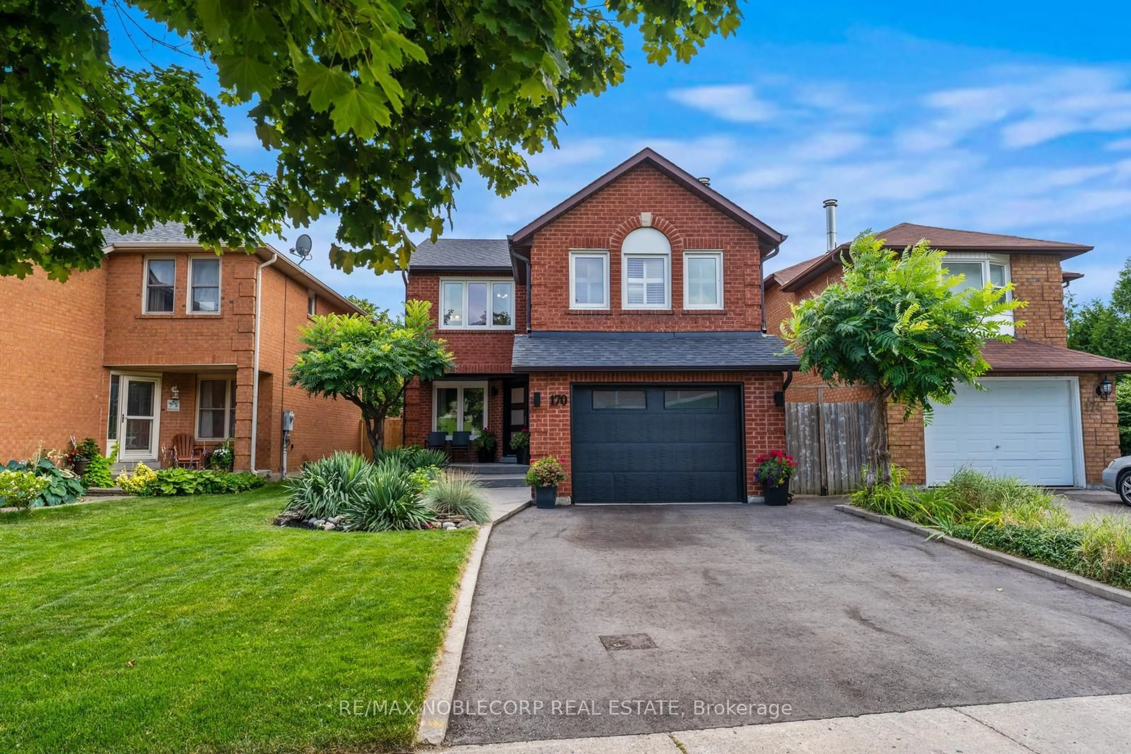Home with brick exterior material for 170 Marlott Rd, Vaughan Ontario L6A 1H2