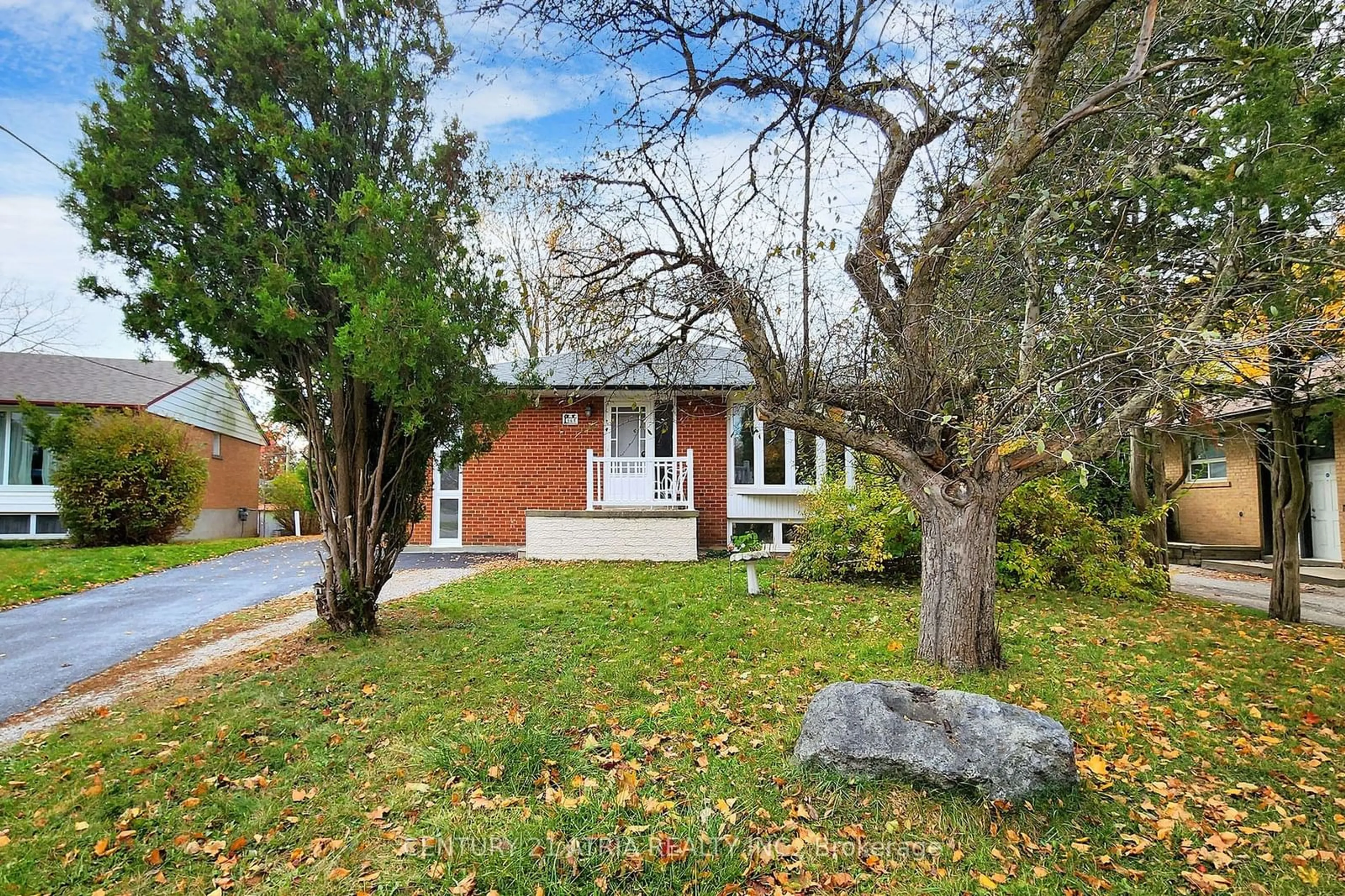 Home with brick exterior material for 368 Bent Cres, Richmond Hill Ontario L4C 1C3