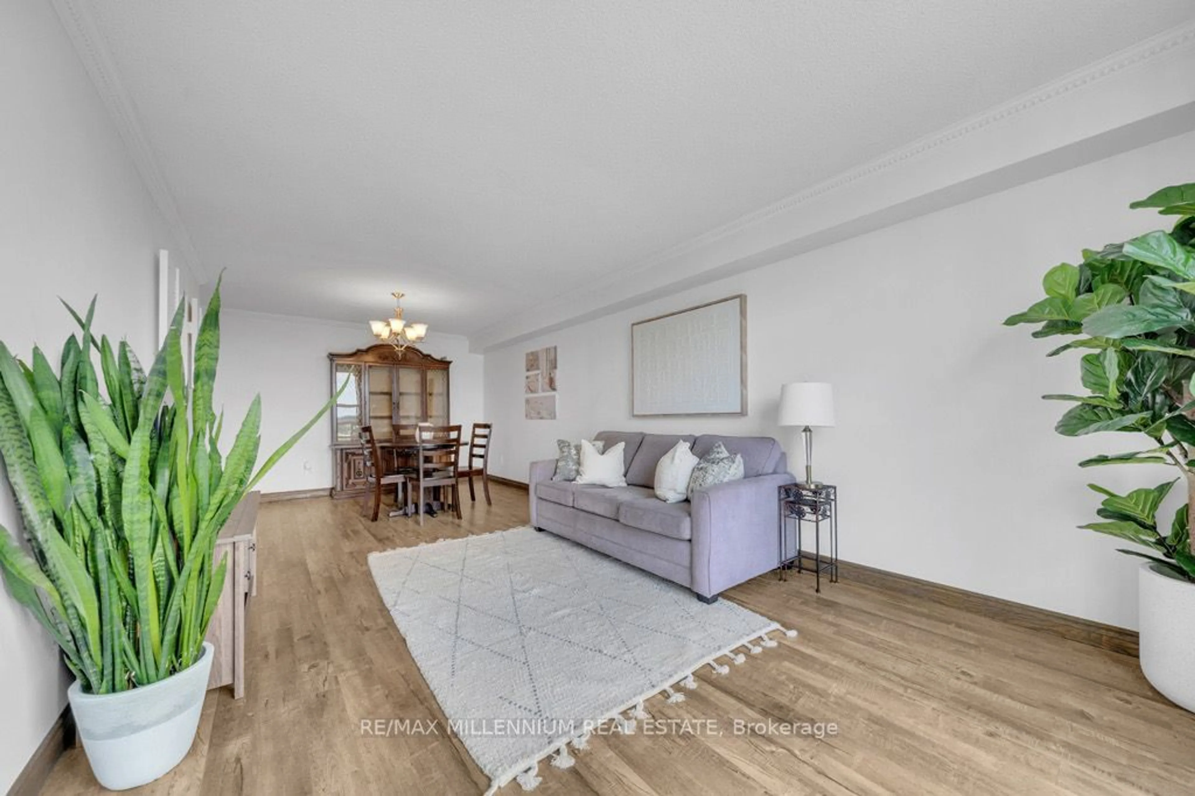 Living room for 30 Harding Blvd #1008, Richmond Hill Ontario L4C 9M3