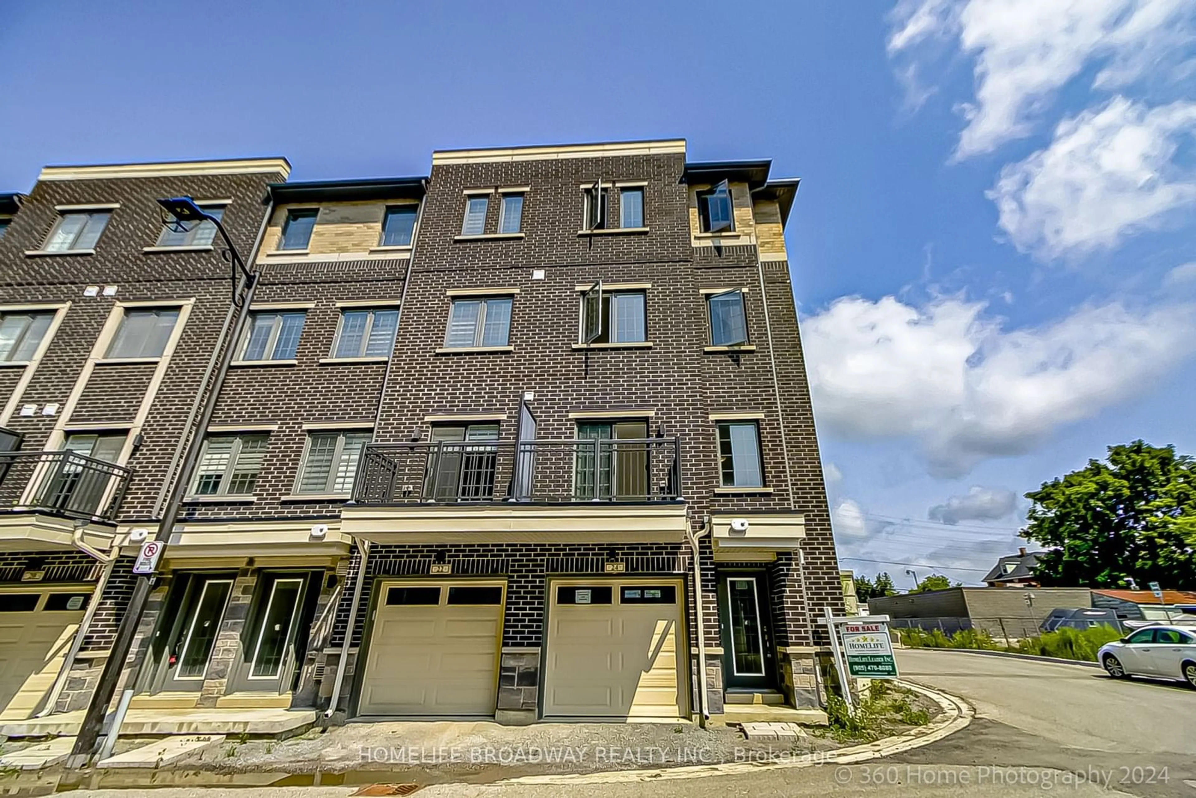 A pic from exterior of the house or condo for 24 Maybank Lane, Whitchurch-Stouffville Ontario L4A 4X7