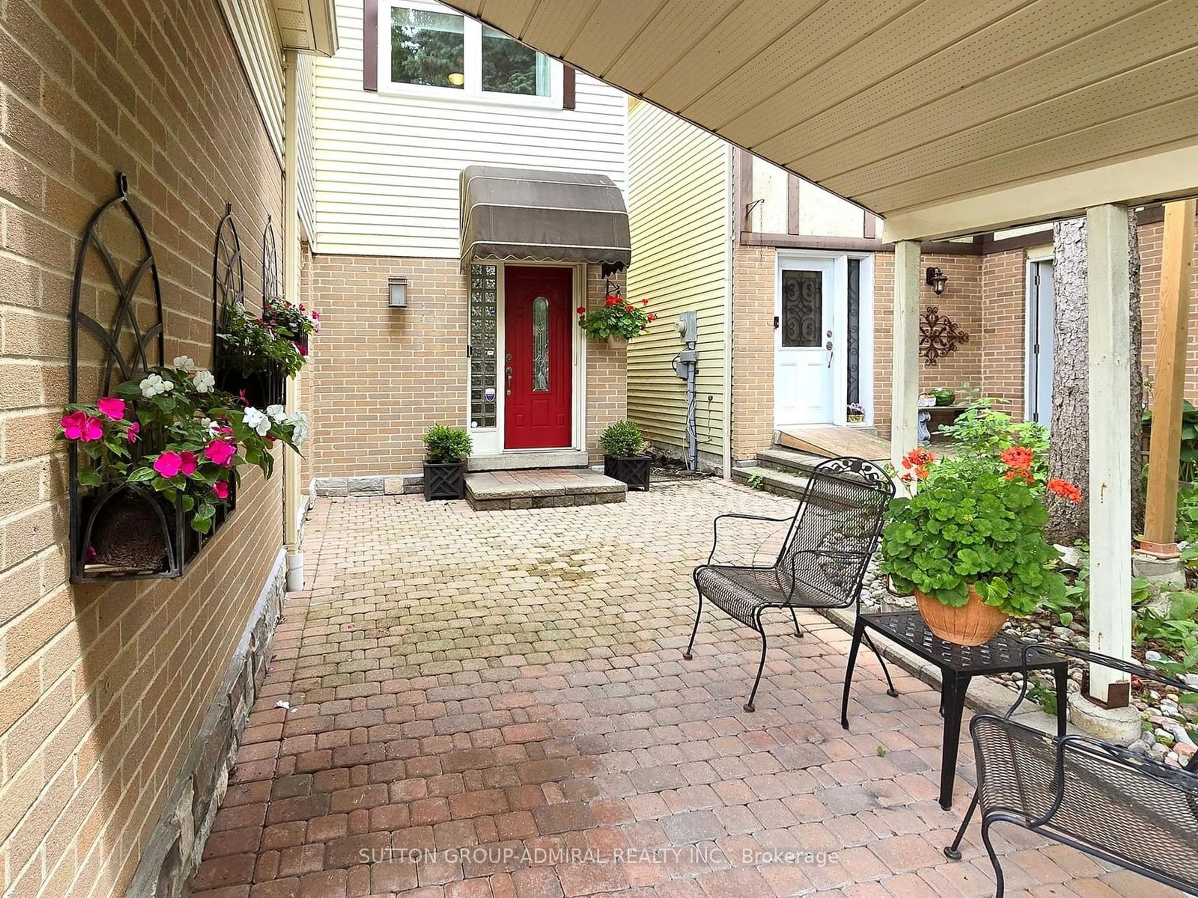 Patio for 73 Donnamora Cres, Markham Ontario L3T 4K6