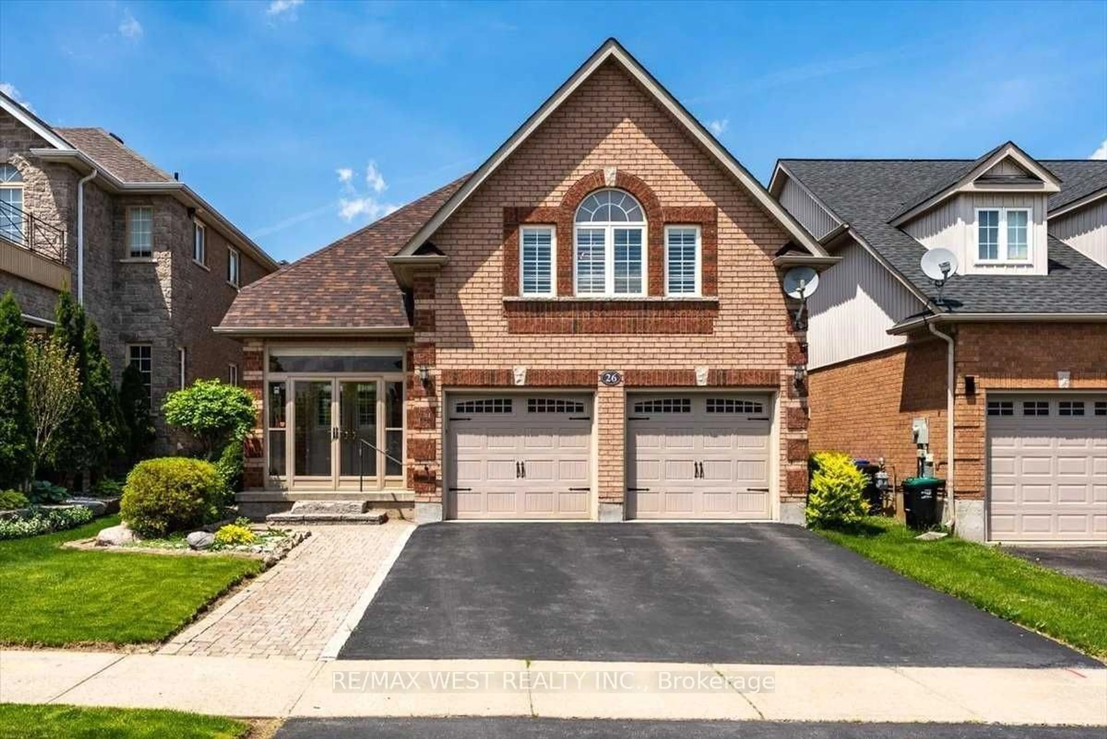 Home with brick exterior material for 26 Highland Terr, Bradford West Gwillimbury Ontario L3Z 3E8