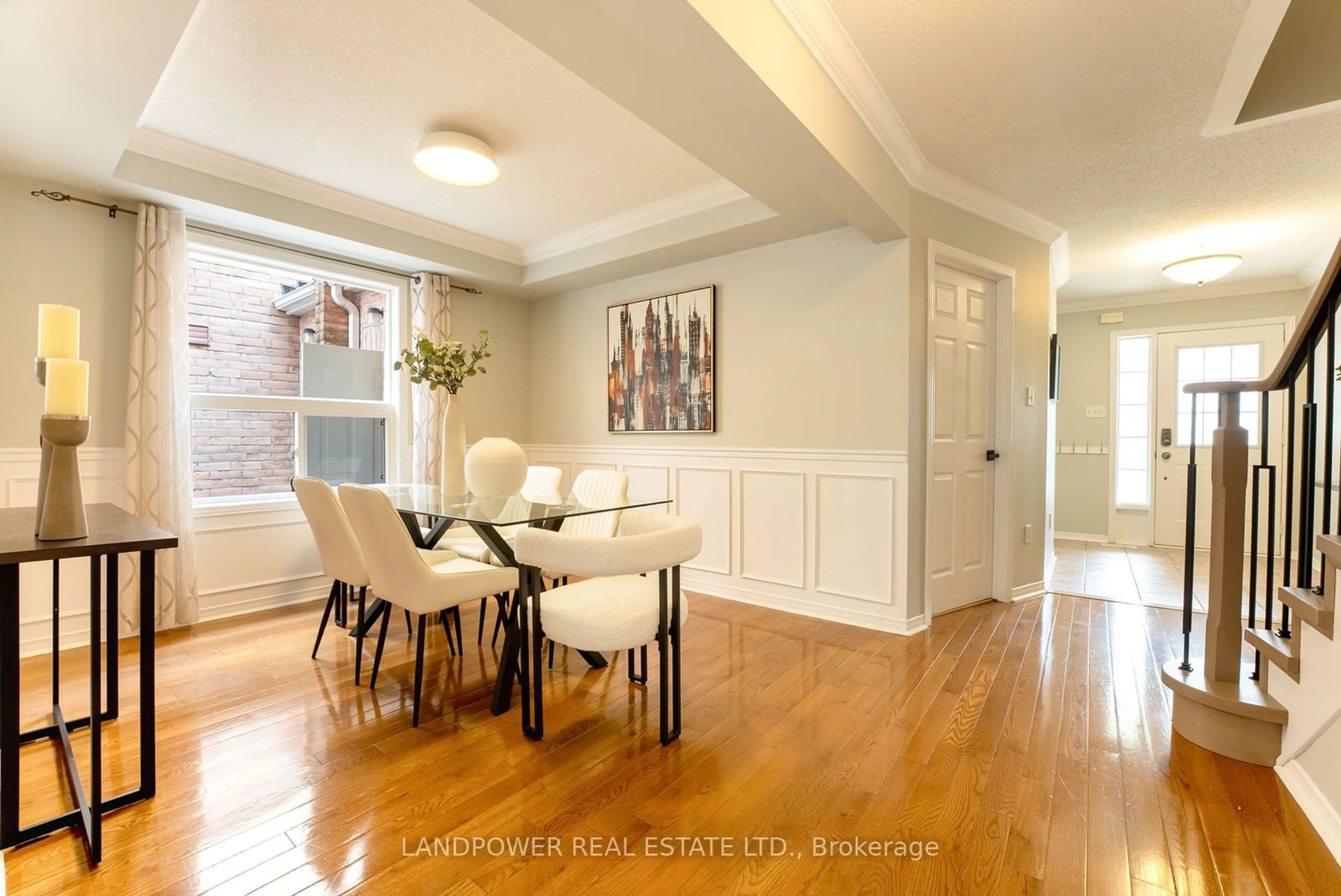 Dining room for 90 Lowther Ave, Richmond Hill Ontario L4E 4P3