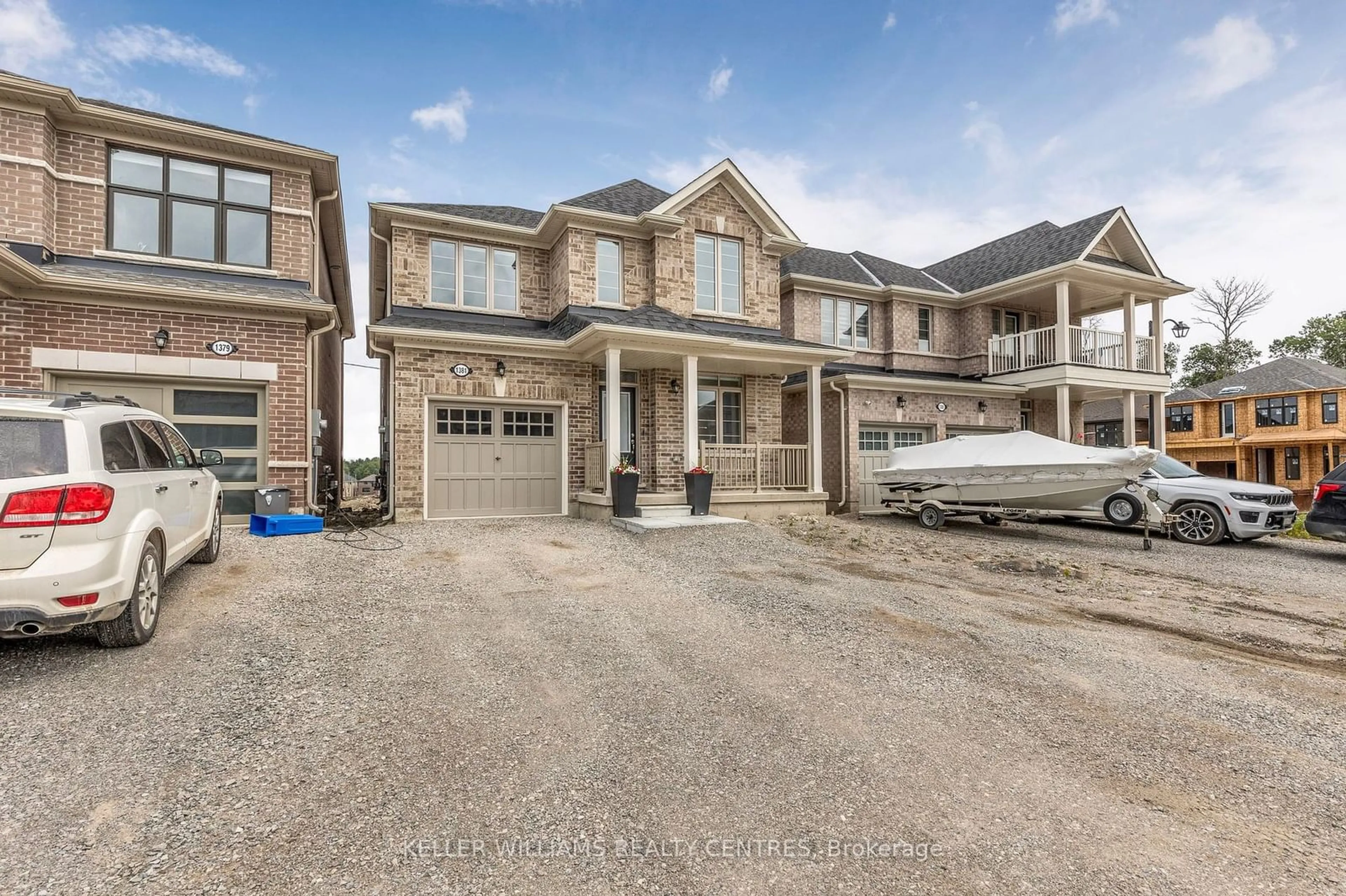 Home with brick exterior material for 1381 Davis Loop, Innisfil Ontario L0L 1W0