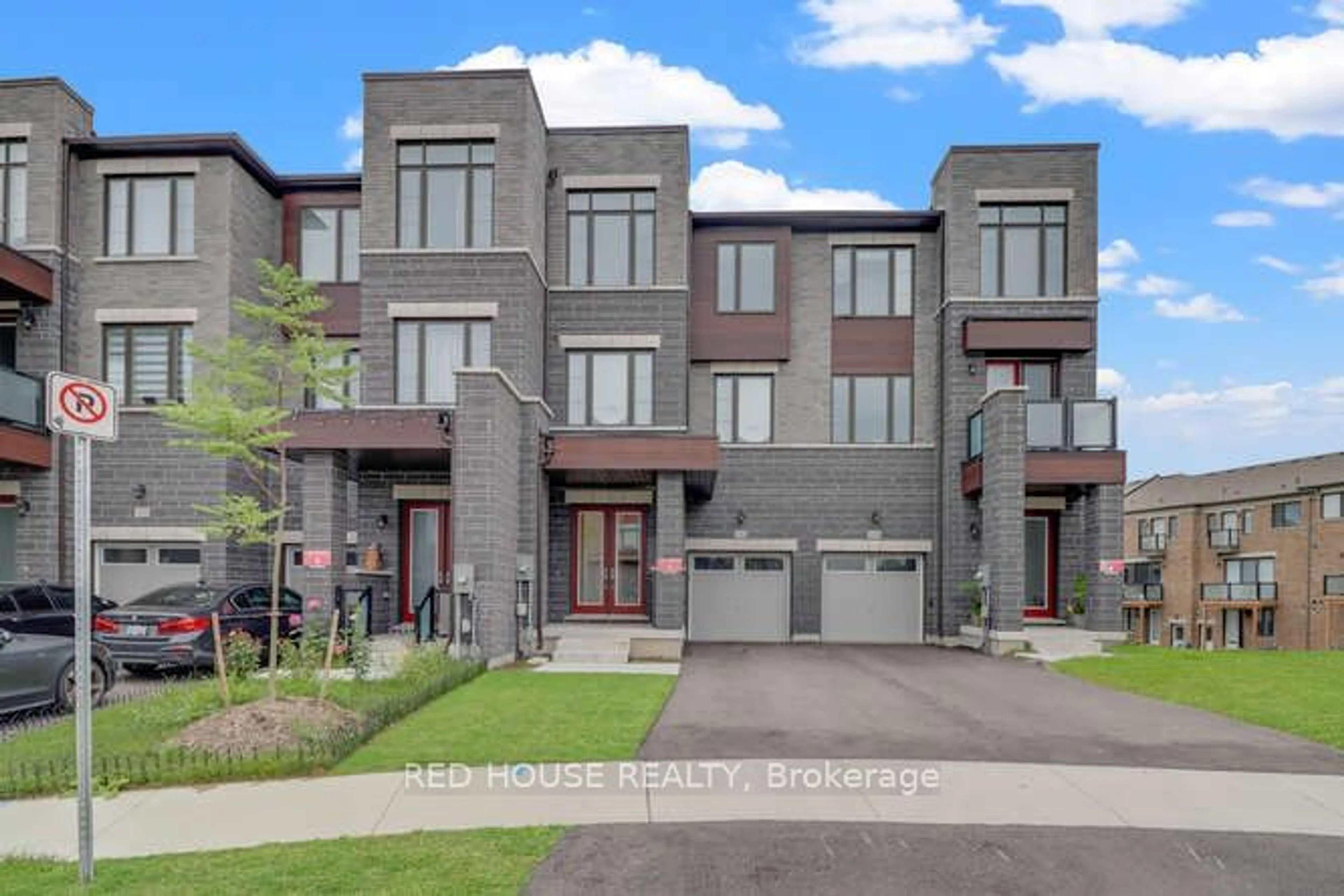 A pic from exterior of the house or condo for 942 Isaac Phillips Way, Newmarket Ontario L3X 2Y8