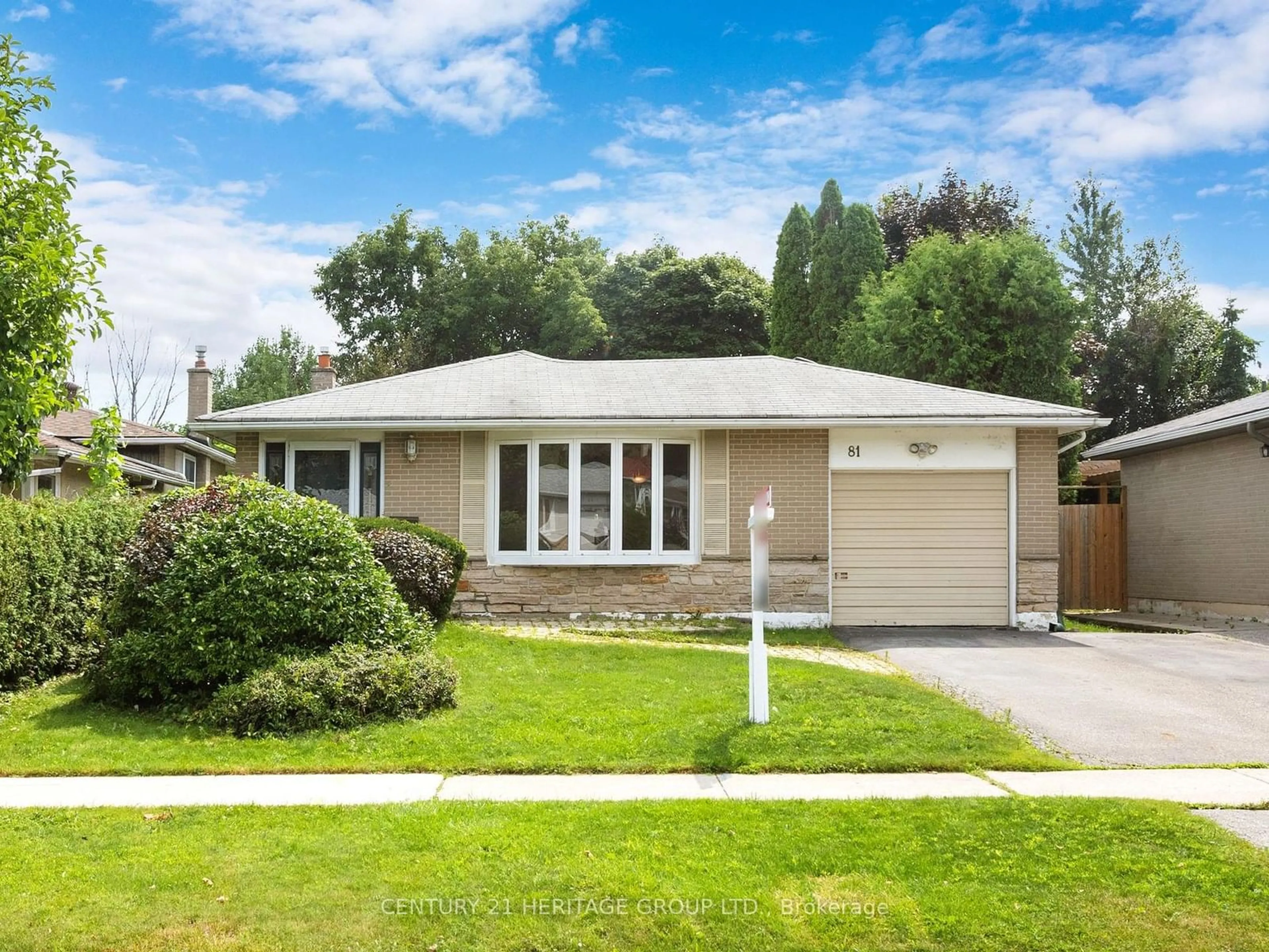 Frontside or backside of a home for 81 Romfield Crct, Markham Ontario L3T 3H7