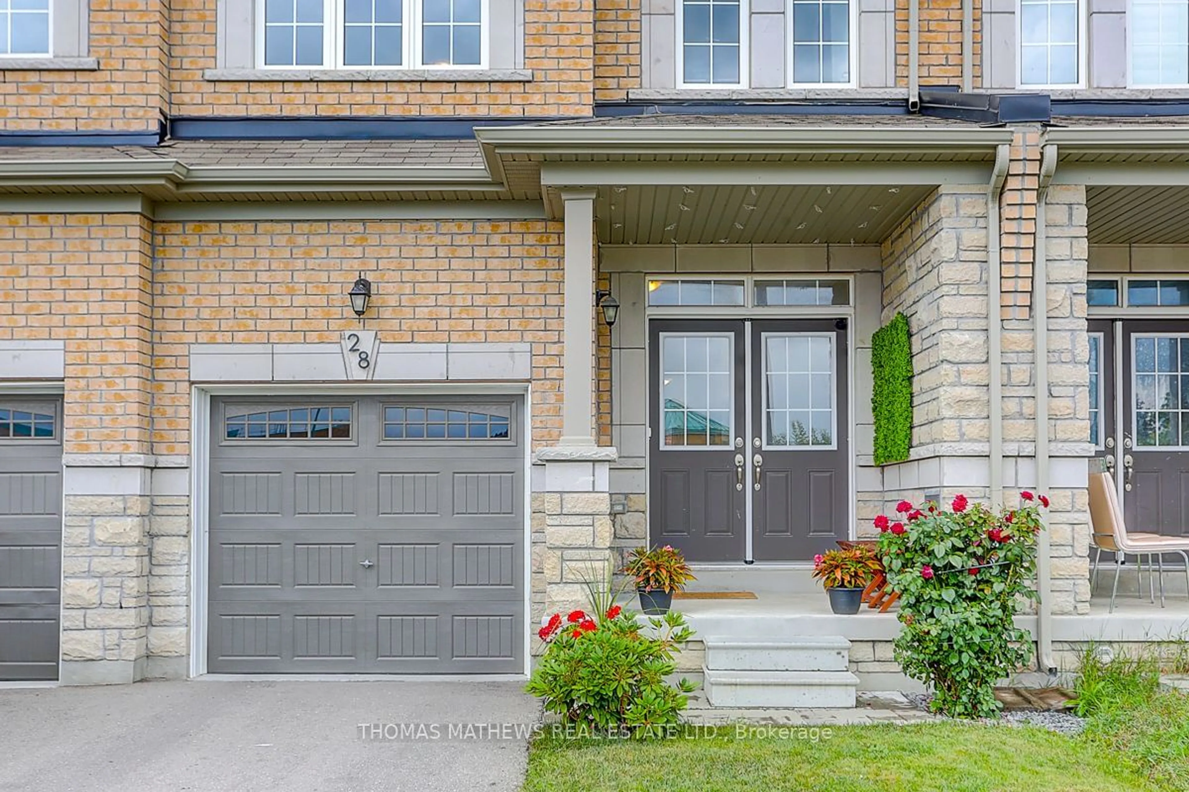 Home with brick exterior material for 28 Veterans St, Bradford West Gwillimbury Ontario L3Z 4L3