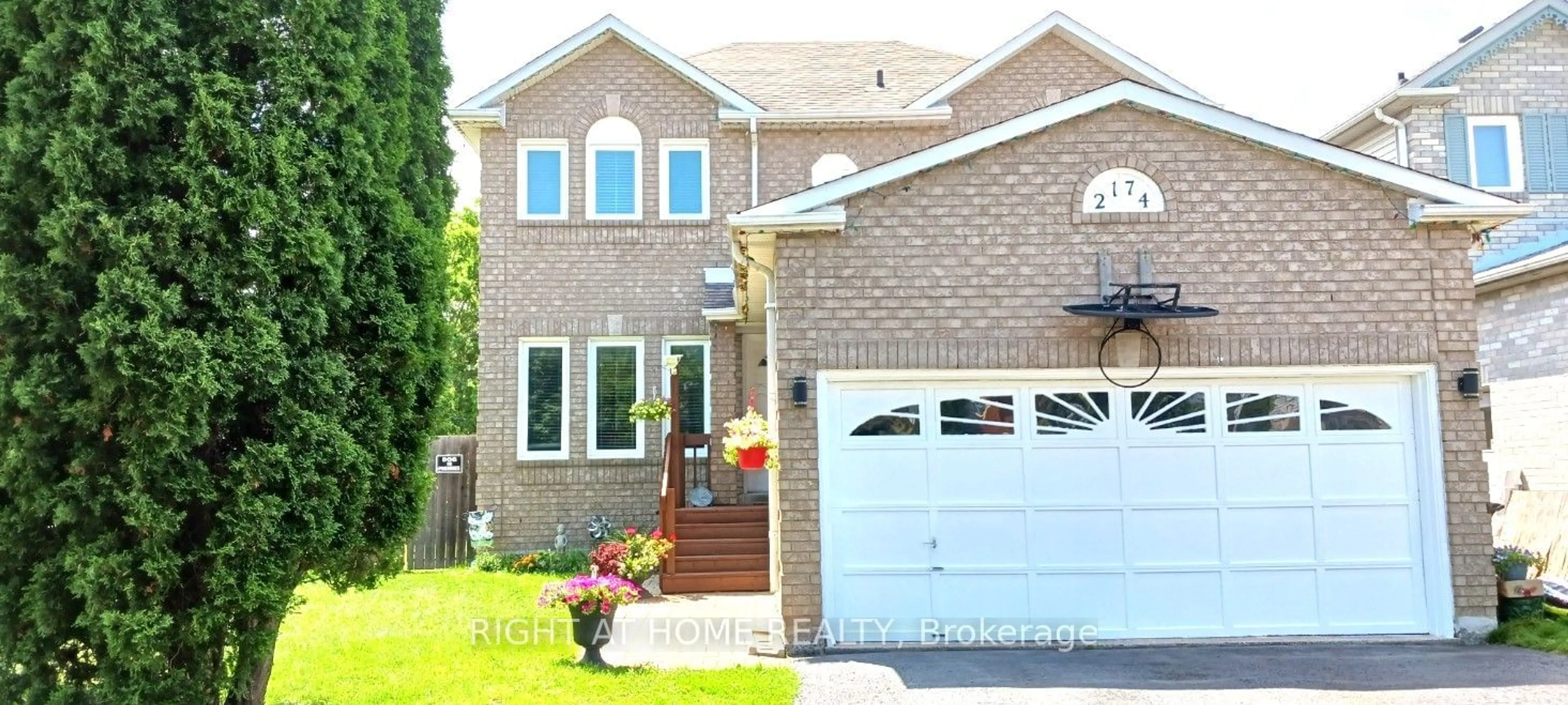 Home with brick exterior material for 2174 Jans Blvd, Innisfil Ontario L9S 1Y4