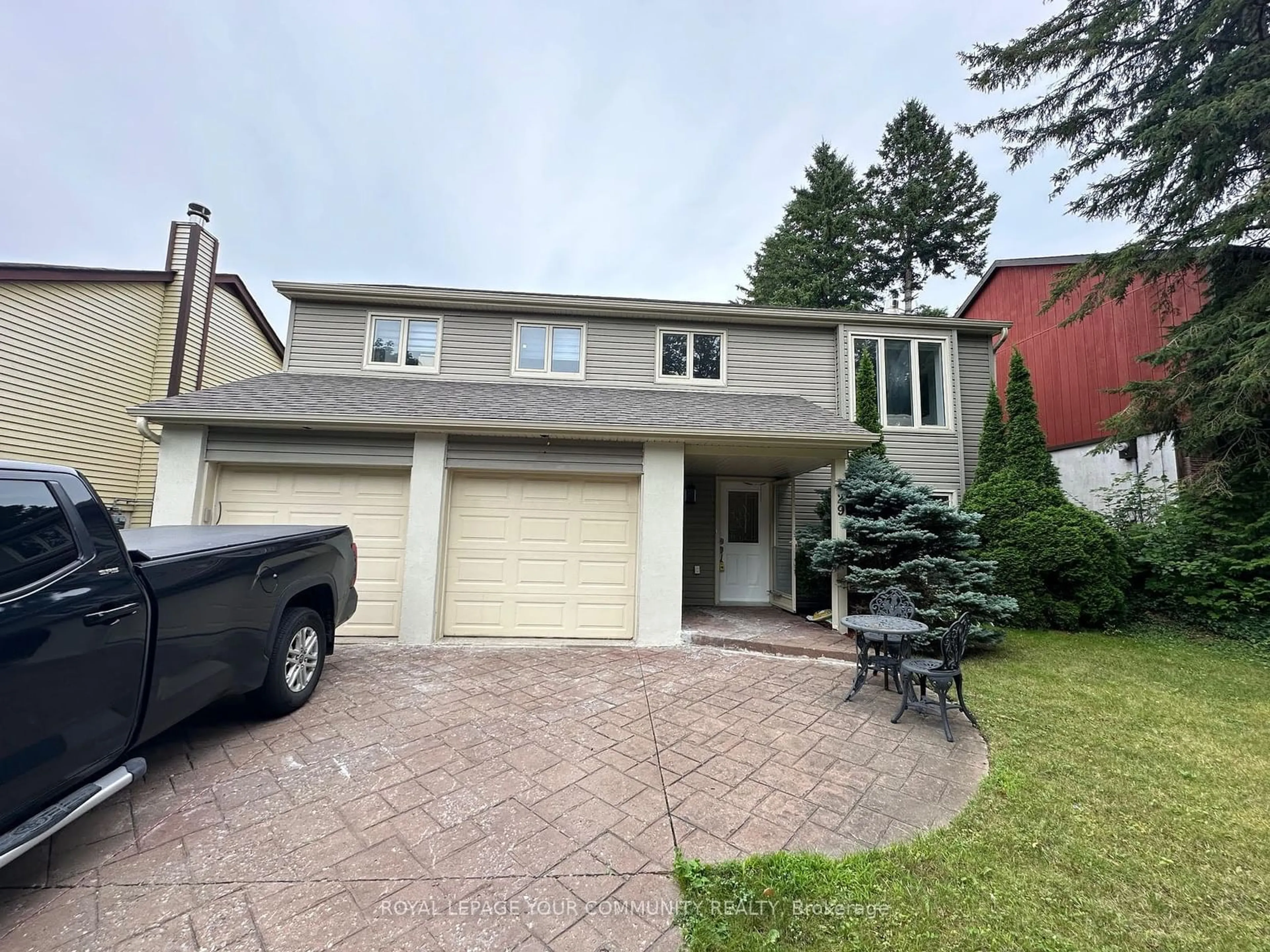 Frontside or backside of a home for 29 Plank Rd, East Gwillimbury Ontario L9N 1B4