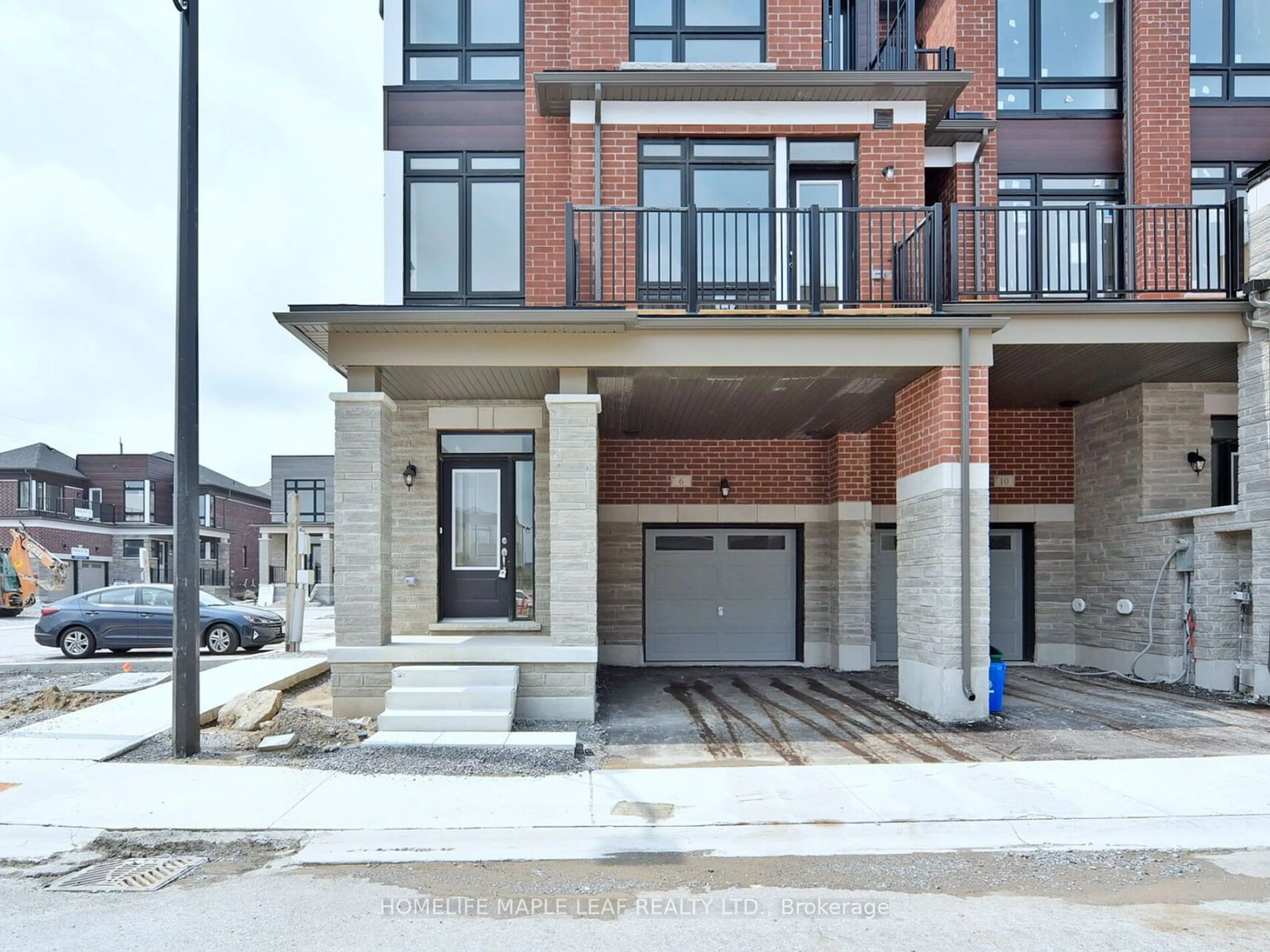 A pic from exterior of the house or condo for 6 Griffith St, Aurora Ontario L4G 7B6