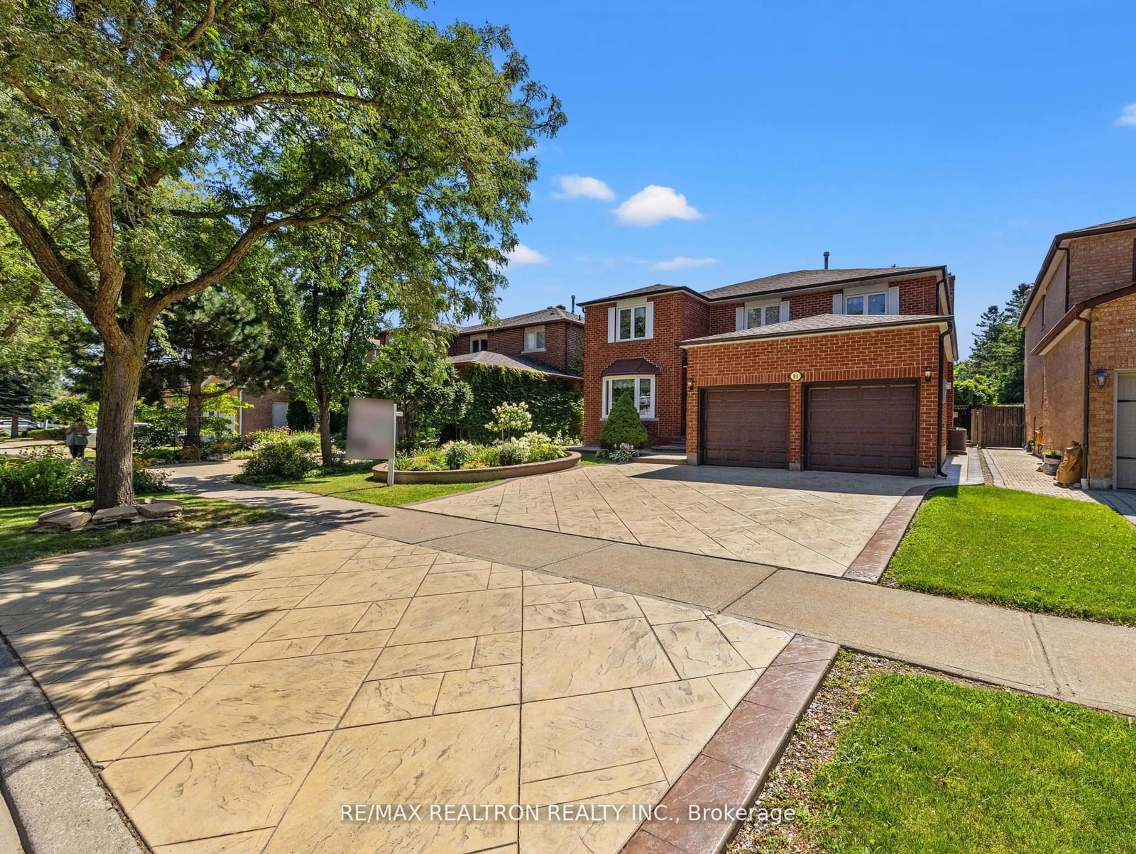 Frontside or backside of a home for 91 Robinwood Tr, Vaughan Ontario L4J 6K9