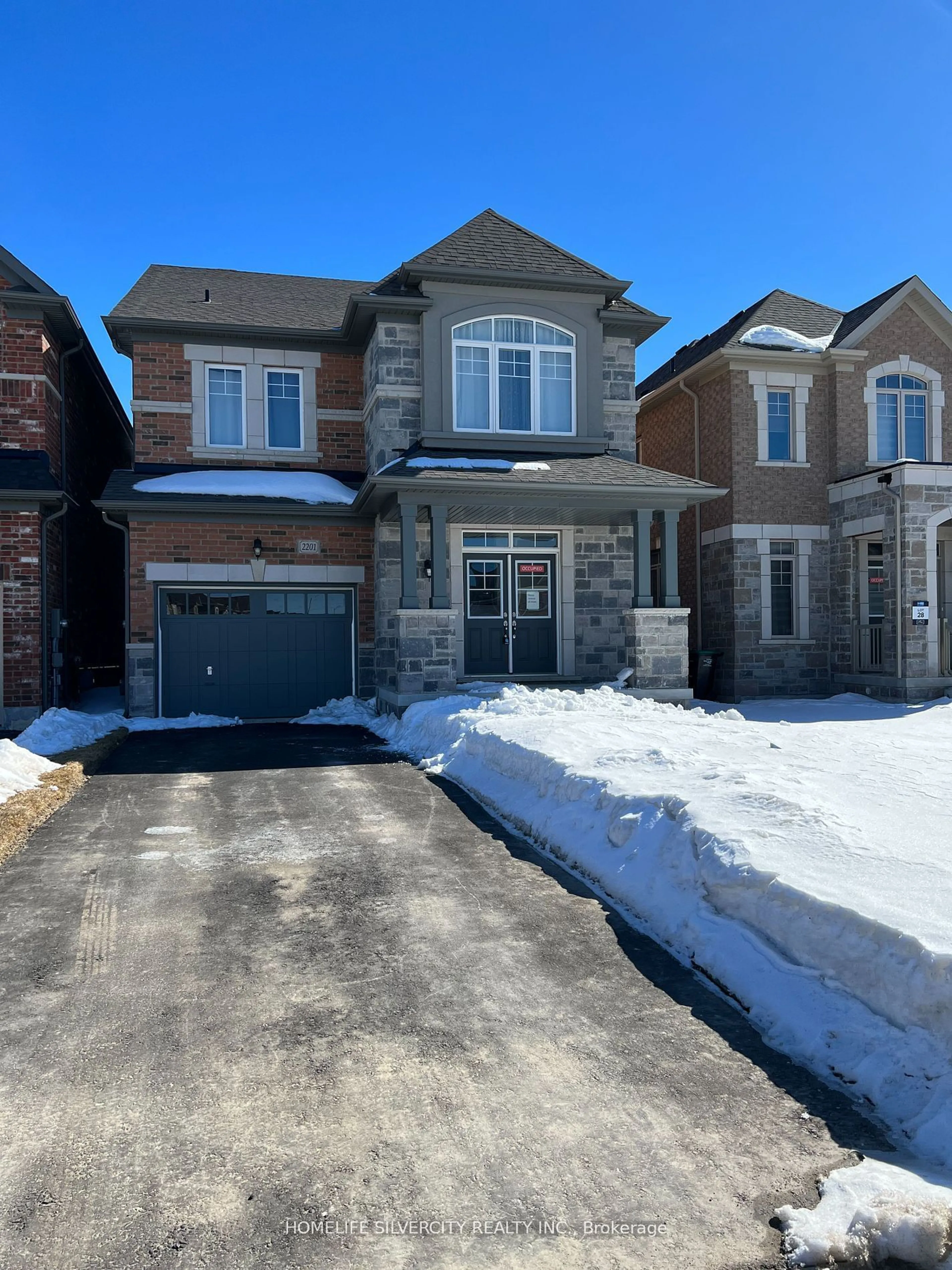 Home with brick exterior material for 2201 Lozenby St, Innisfil Ontario L9S 0M9