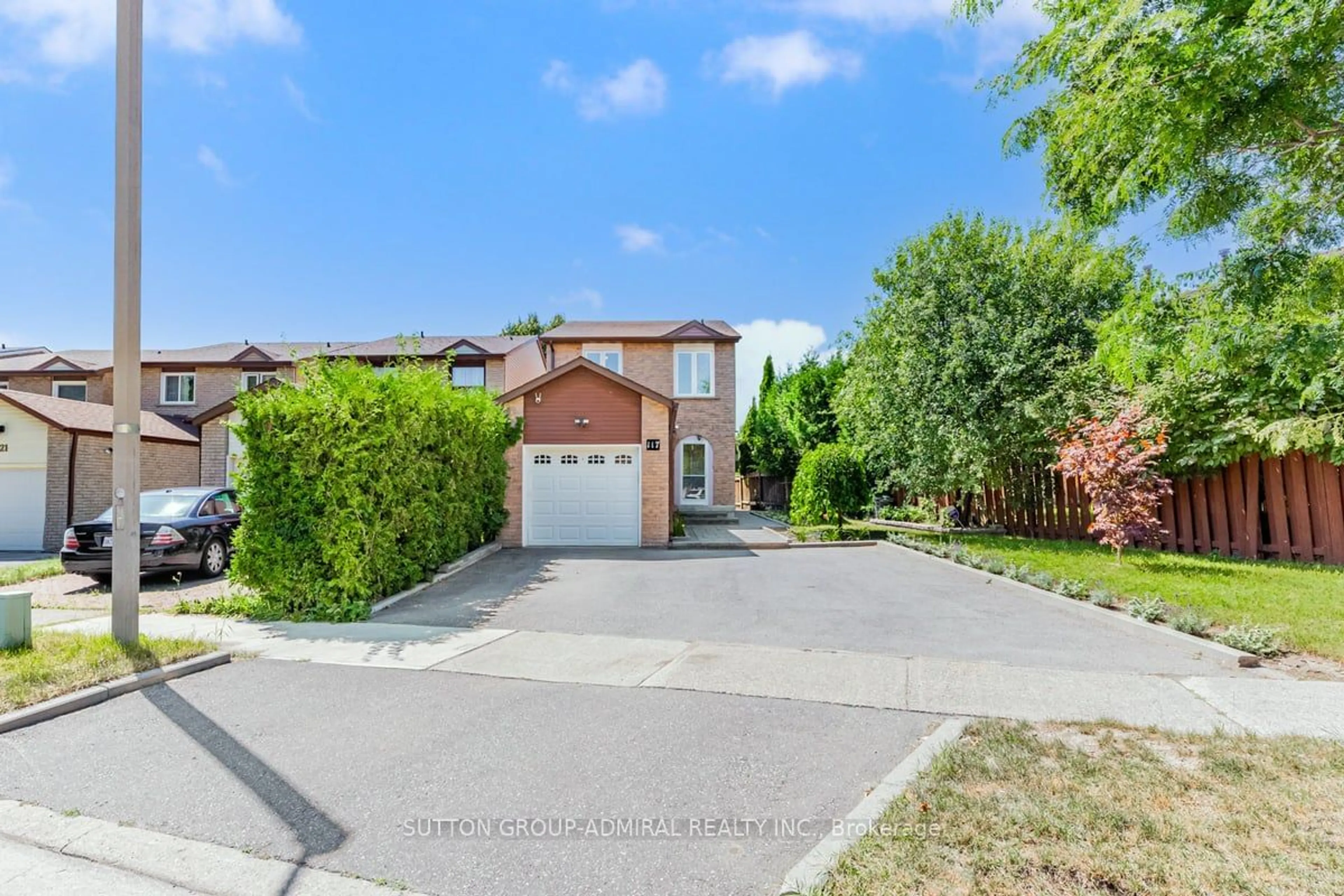 Frontside or backside of a home for 117 McClintock Cres, Vaughan Ontario L4J 2S8