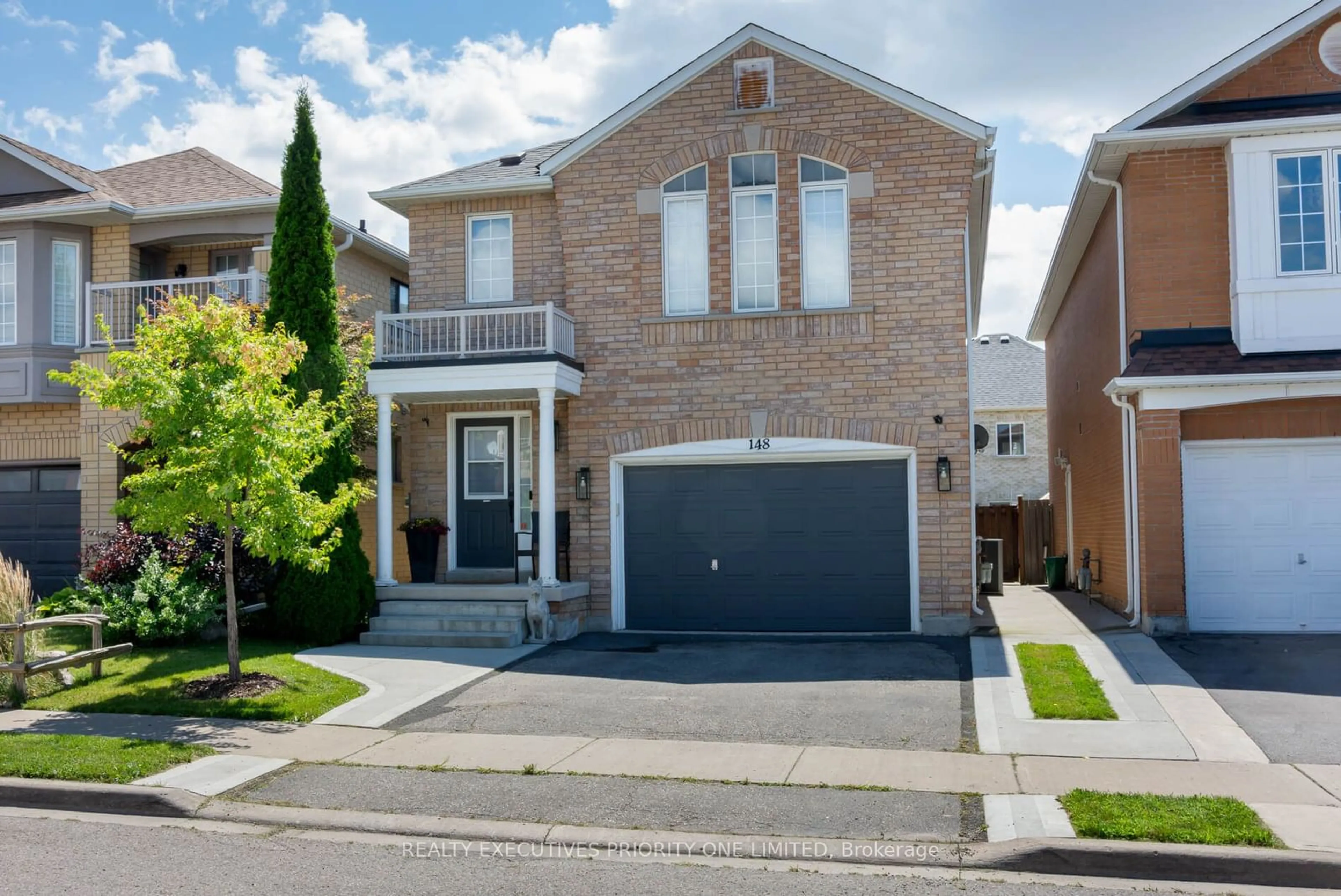 Frontside or backside of a home for 148 Monteith Cres, Vaughan Ontario L6A 3M8