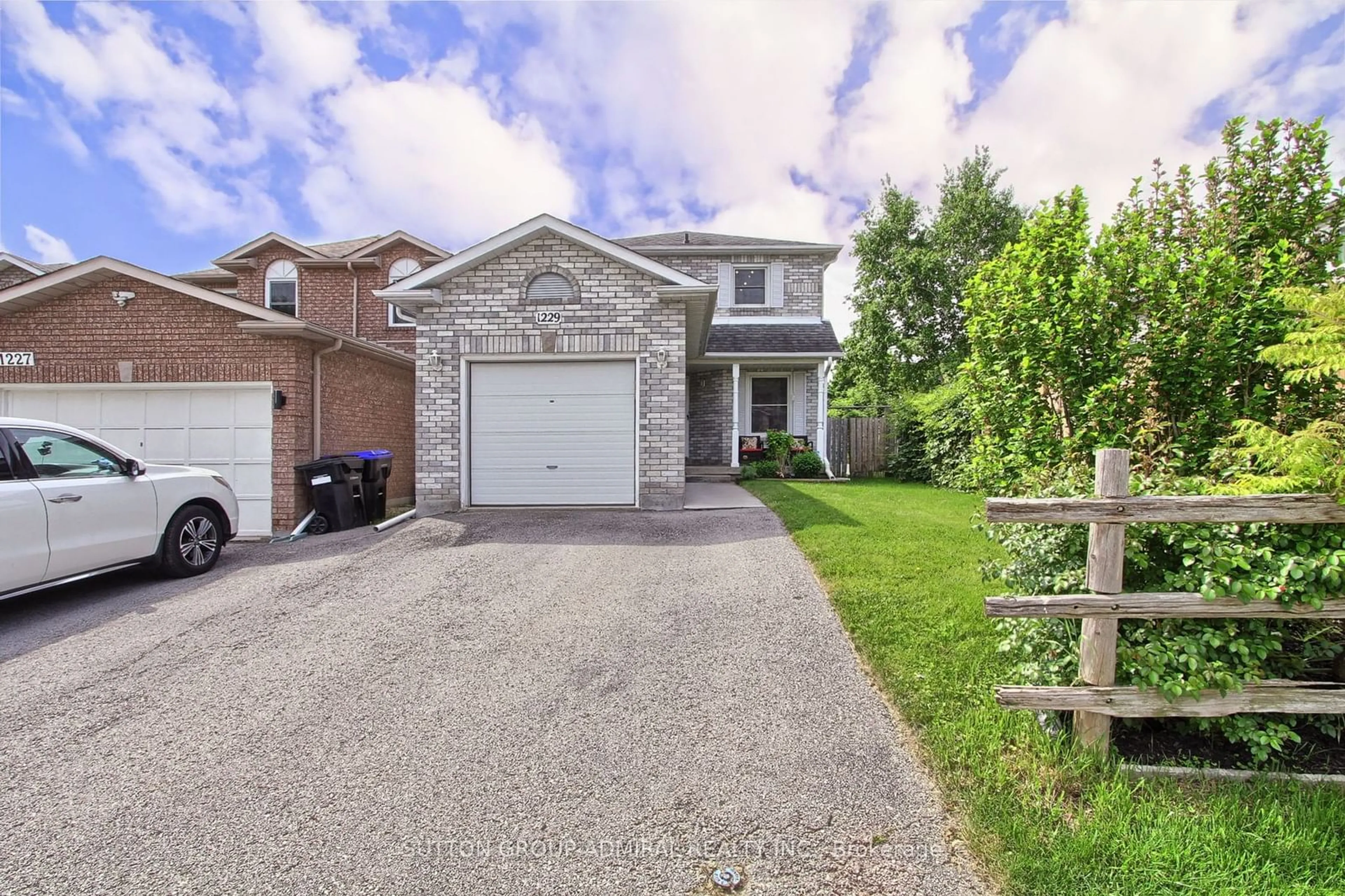 Frontside or backside of a home, cottage for 1229 Benson St, Innisfil Ontario L9S 1Y5