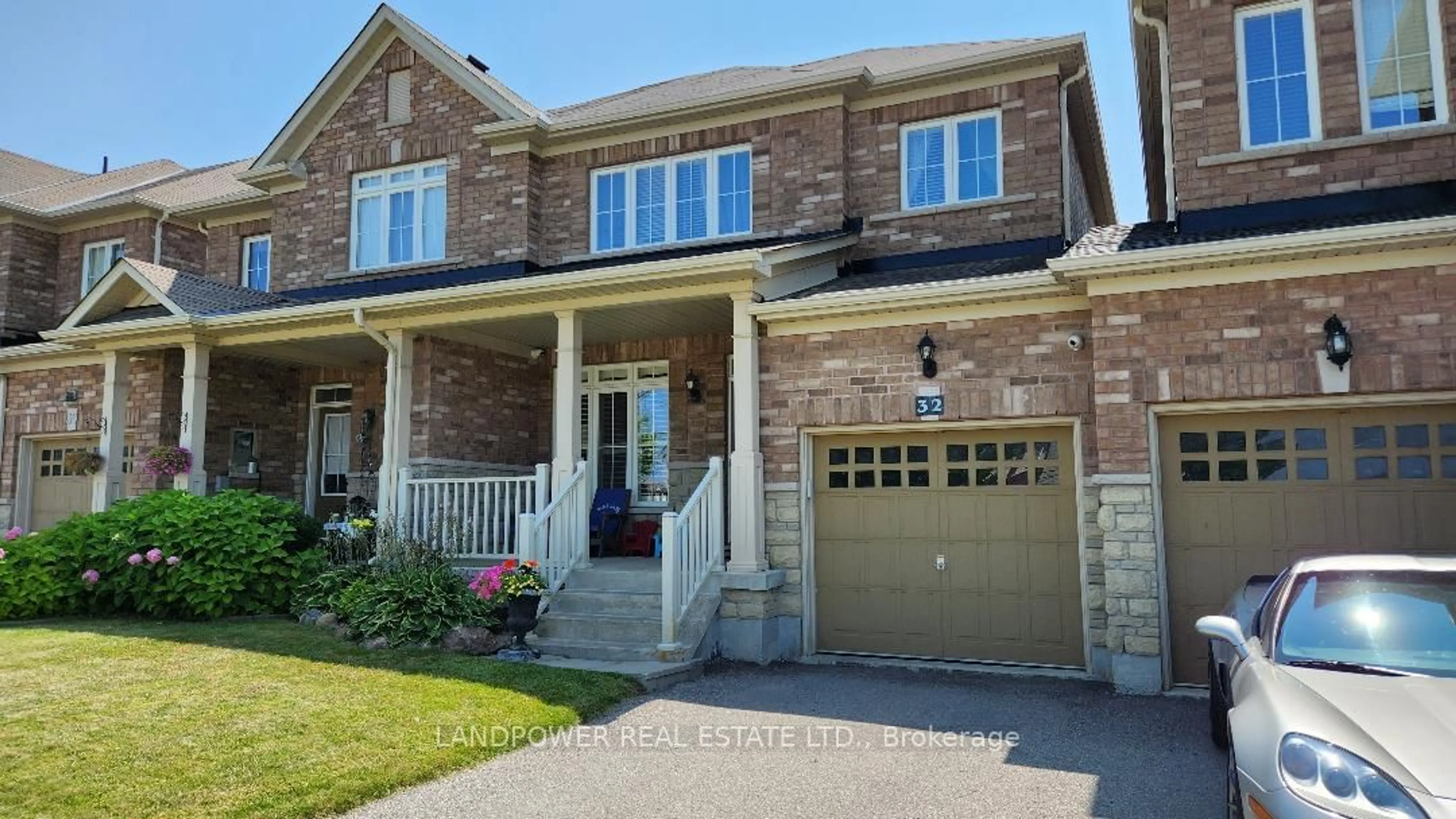 Home with brick exterior material for 32 Chao Cres, Richmond Hill Ontario L4E 0P4