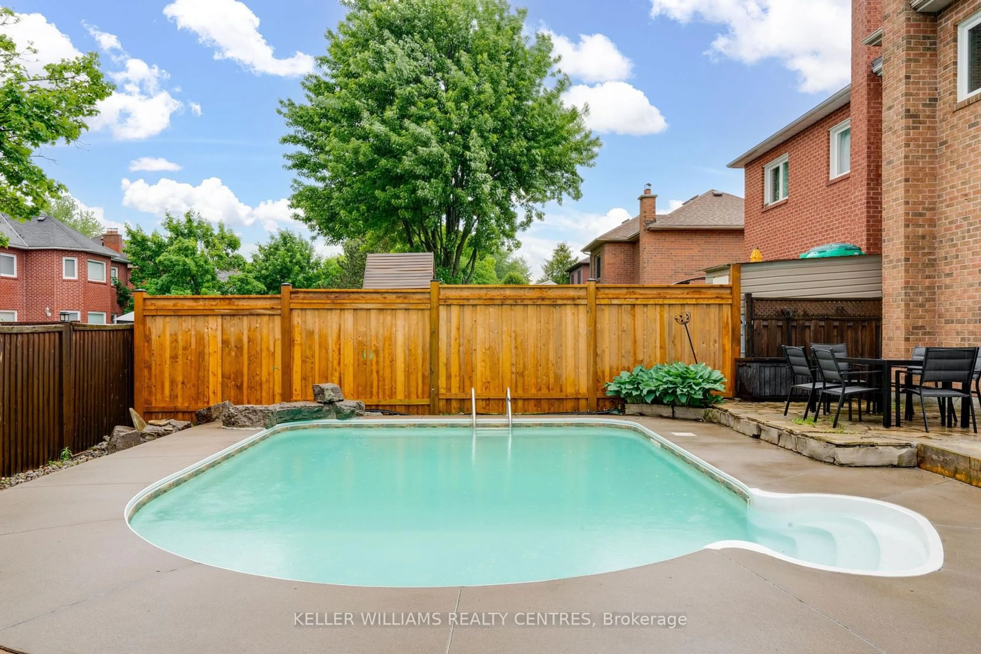 Indoor or outdoor pool for 74 Sunbird Blvd, Georgina Ontario L4P 3V8