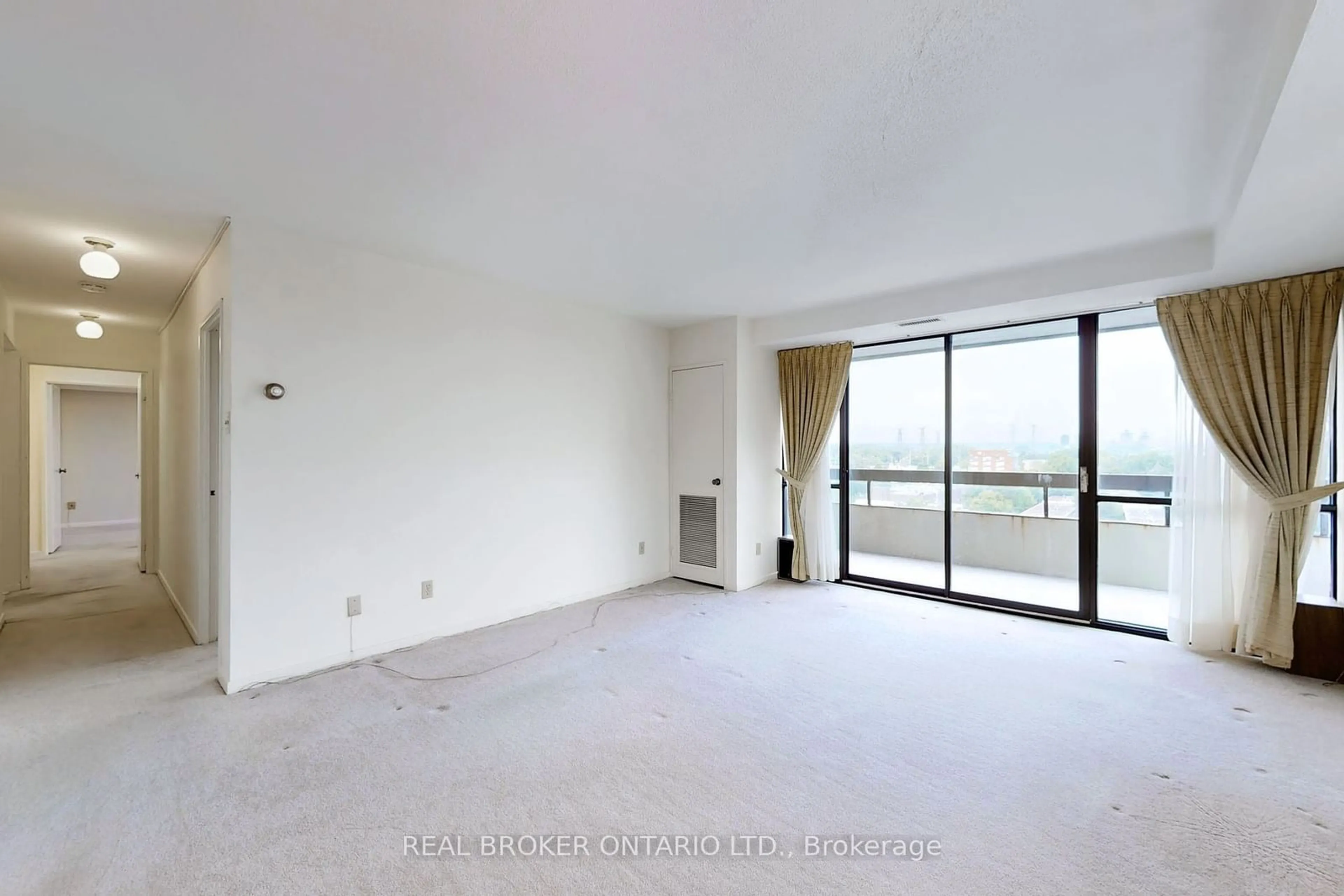 A pic of a room for 8111 Yonge St #1009, Markham Ontario L3T 4V9