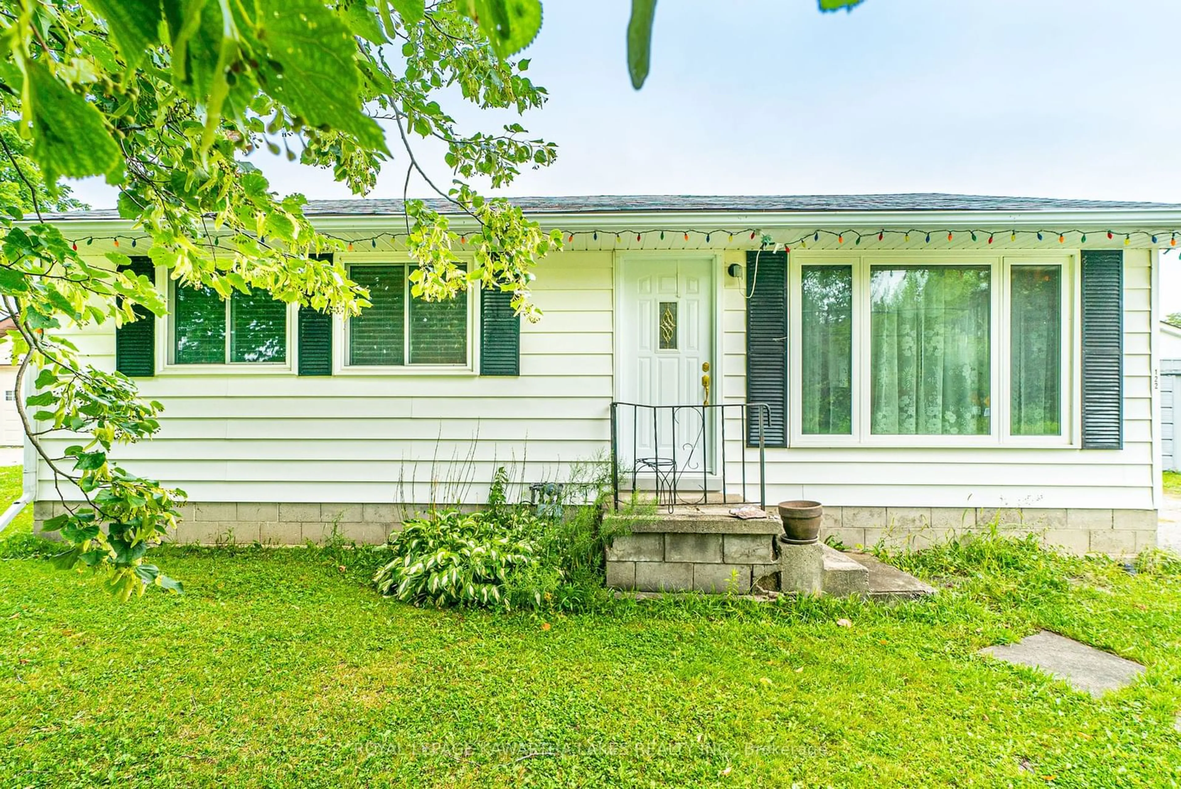 Frontside or backside of a home, cottage for 122 Victoria Ave, Brock Ontario L0K 1A0