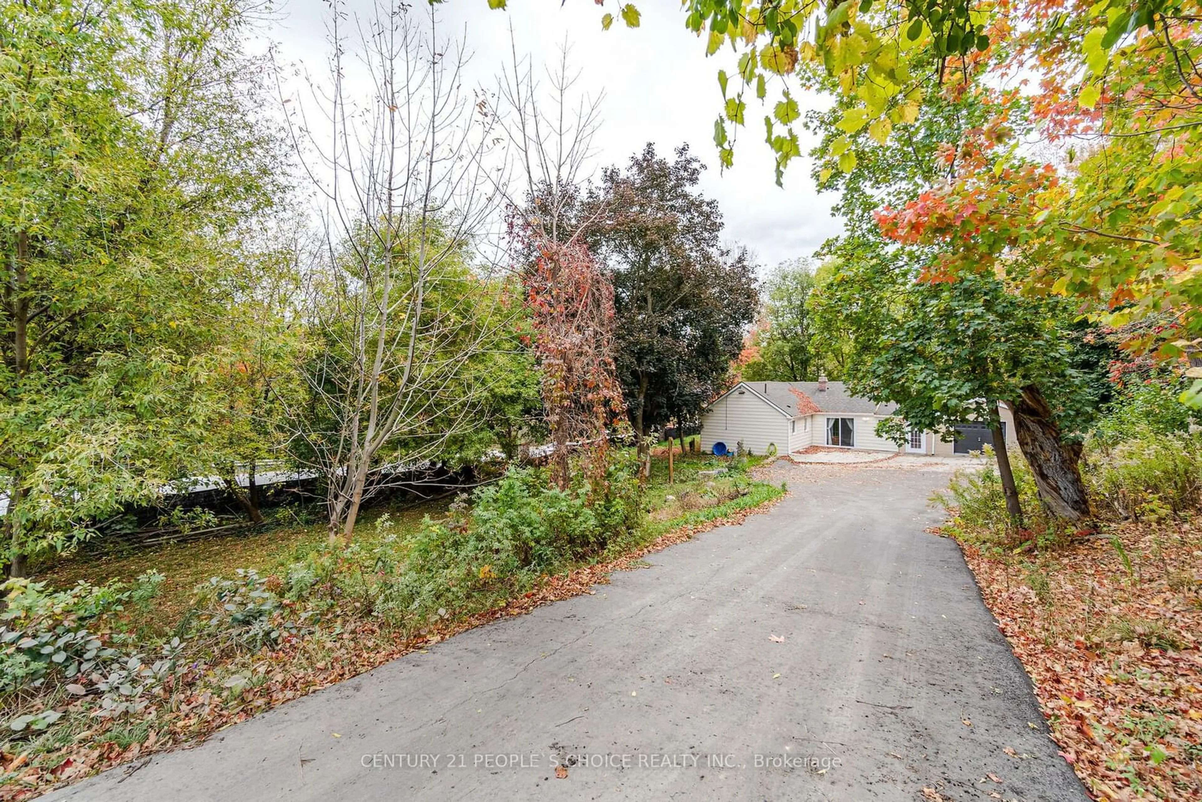 A pic from exterior of the house or condo, the street view for 154 Simmons St, Vaughan Ontario L4H 4X7