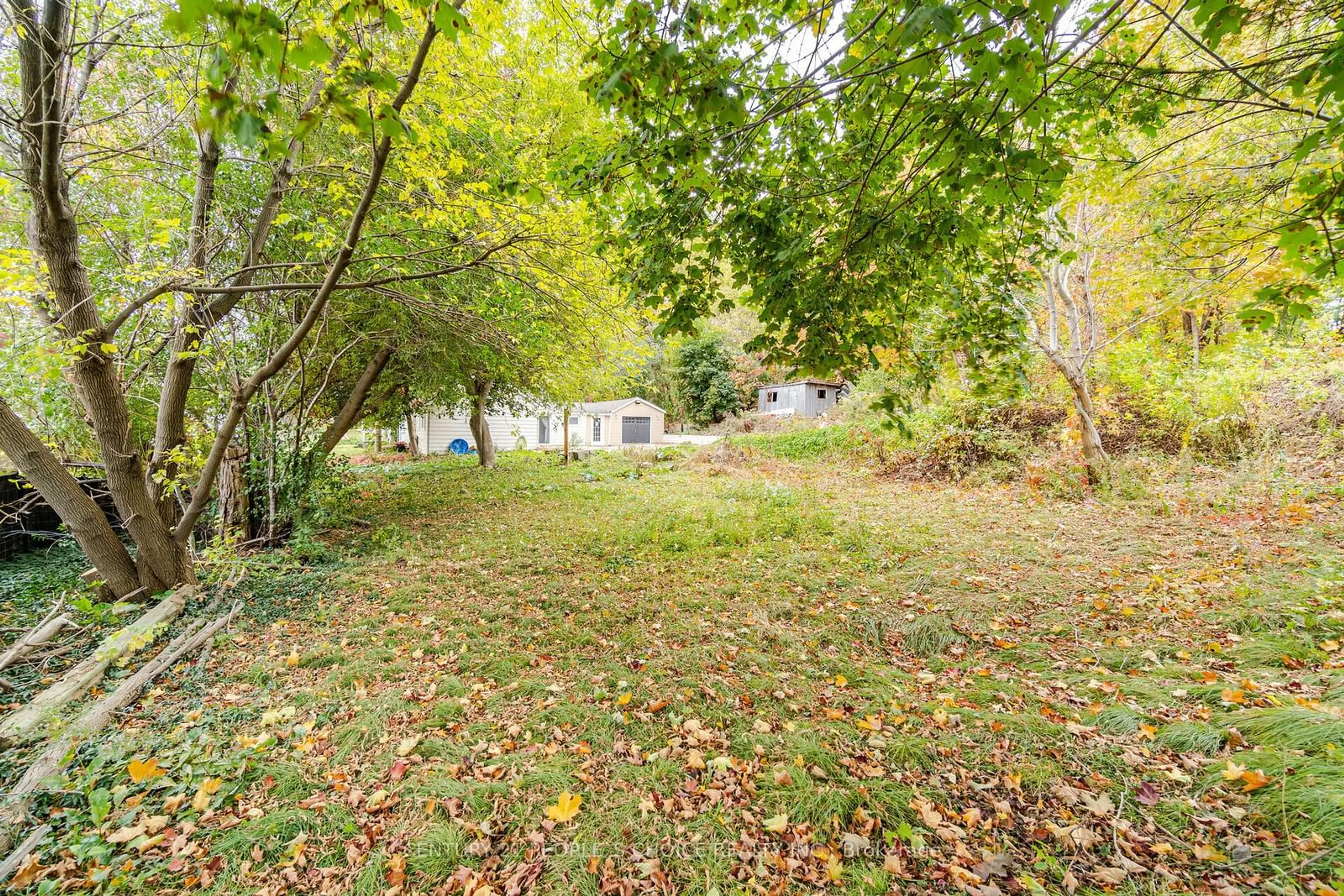 Patio, the fenced backyard for 154 Simmons St, Vaughan Ontario L4H 4X7