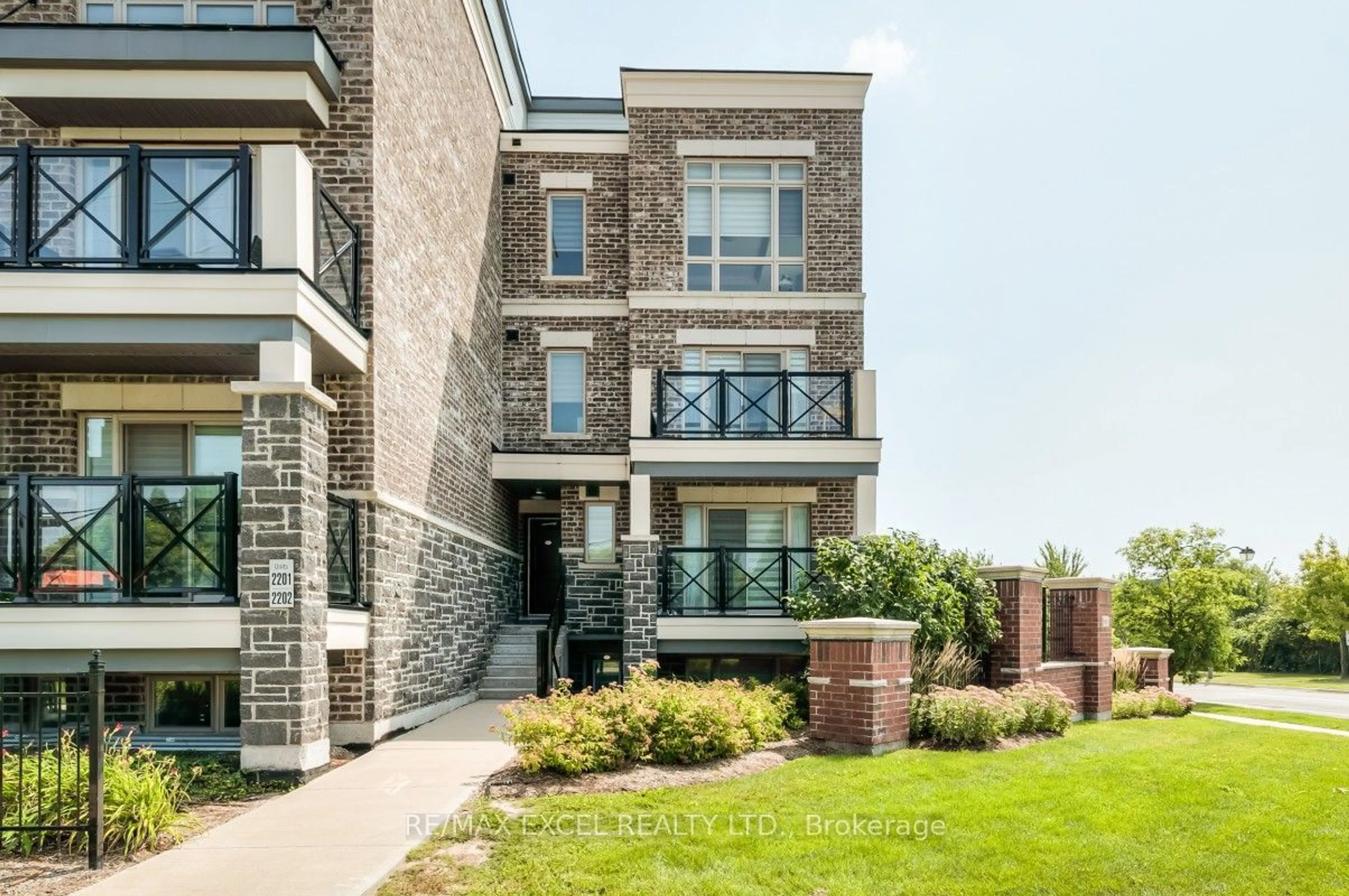 A pic from exterior of the house or condo for 10 Westmeath Lane #2202, Markham Ontario L6B 1N5