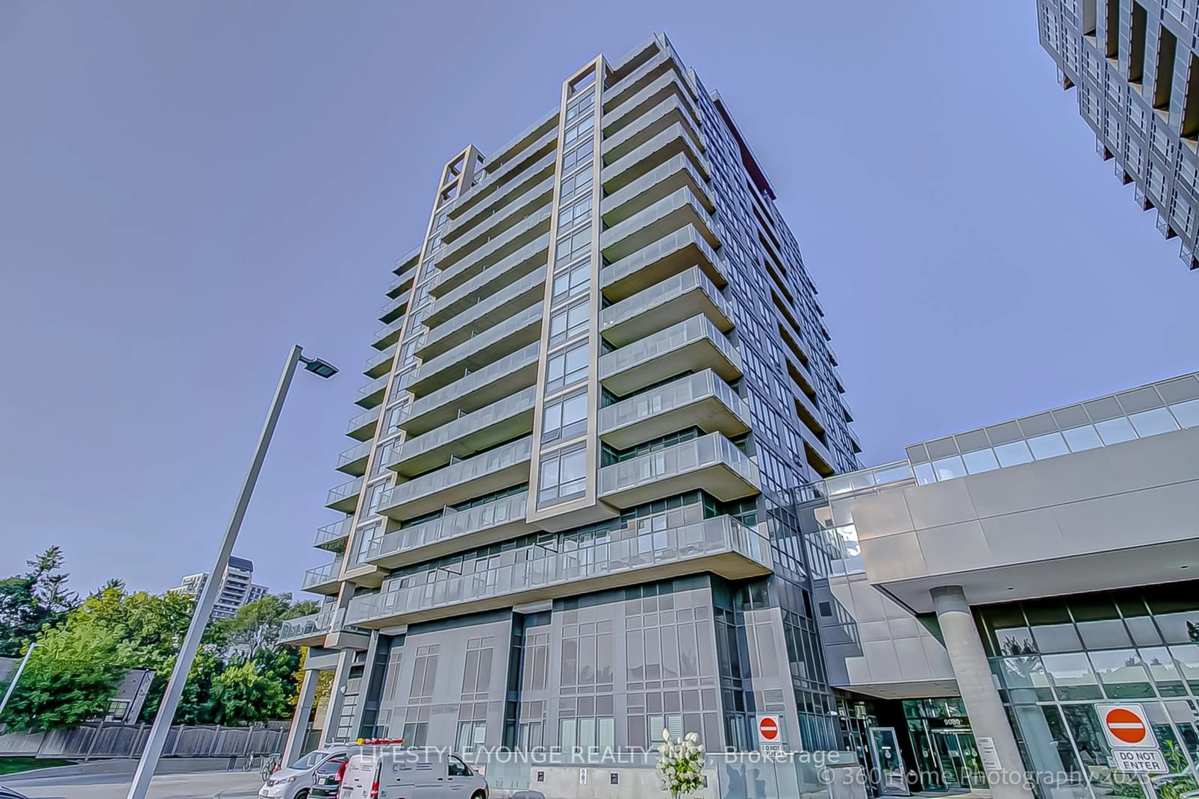 A pic from exterior of the house or condo, the front or back of building for 9090 Yonge St #1102B, Richmond Hill Ontario L4C 0Z1