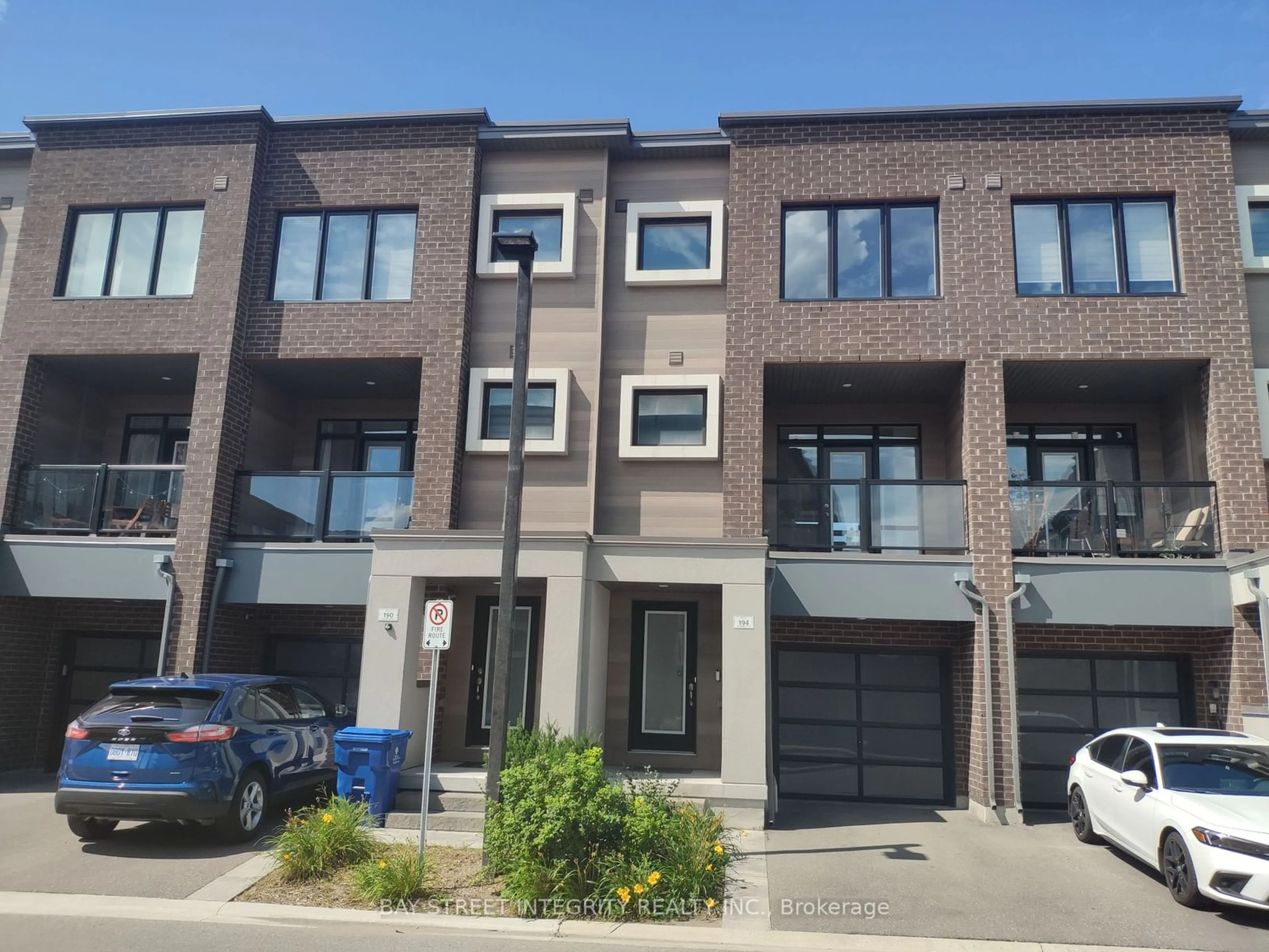 A pic from exterior of the house or condo for 194 Moneypenny Pl, Vaughan Ontario L4J 0K9