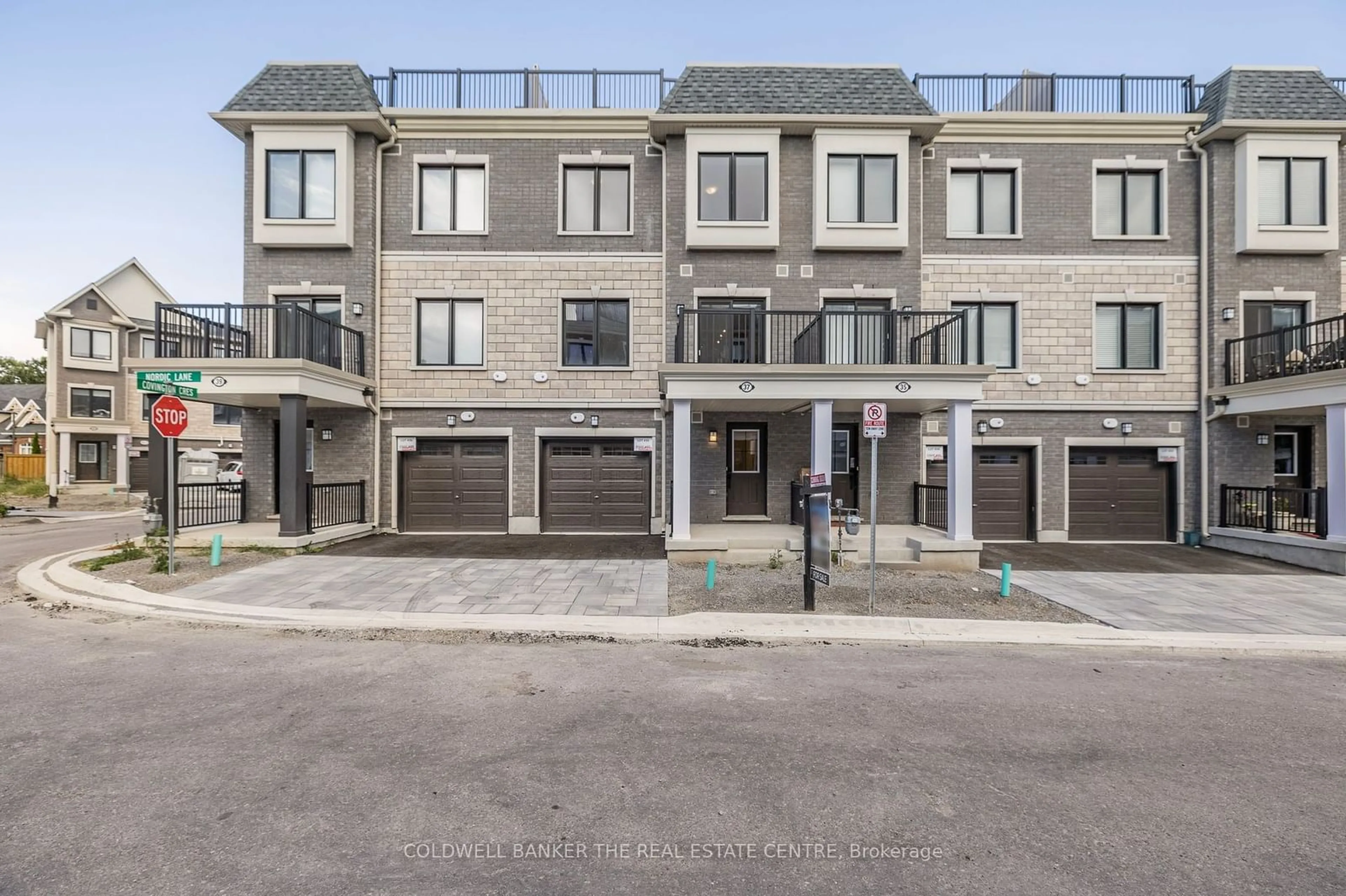 A pic from exterior of the house or condo for 37 Nordic Lane, Whitchurch-Stouffville Ontario L4A 4W8