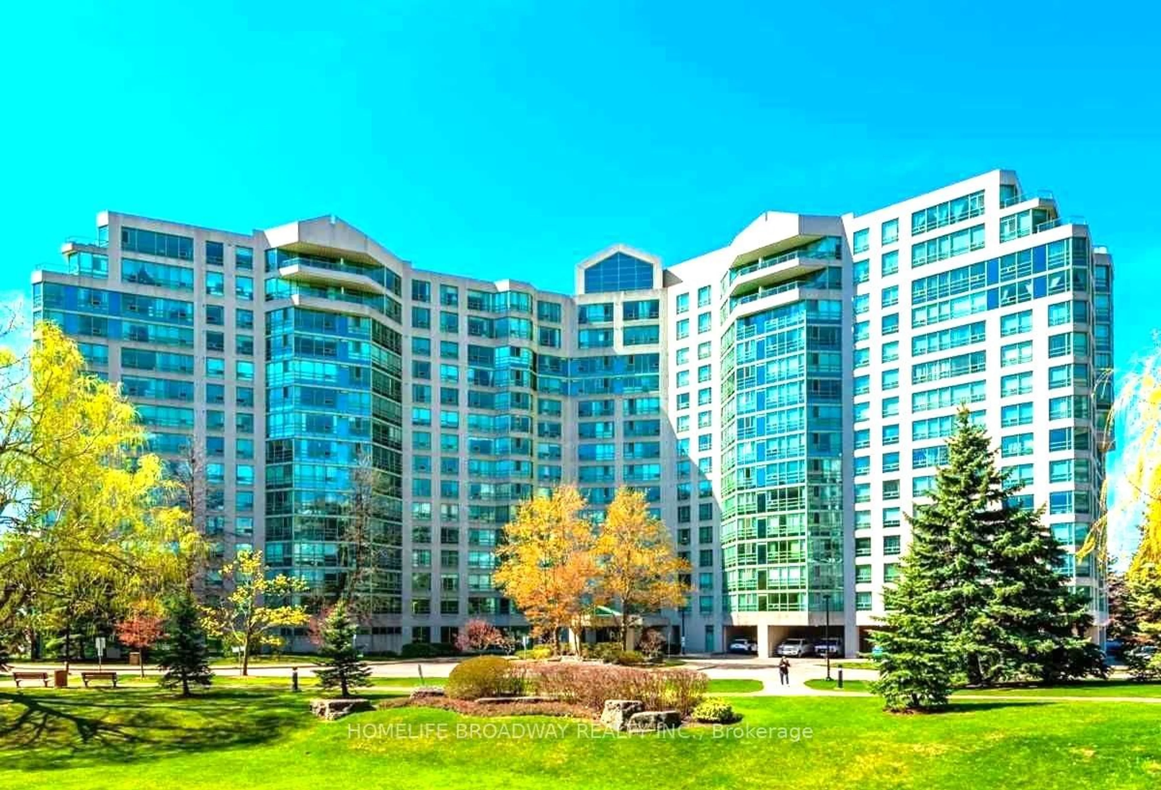 A pic from exterior of the house or condo for 7805 Bayview Ave #1118, Markham Ontario L3T 7N1