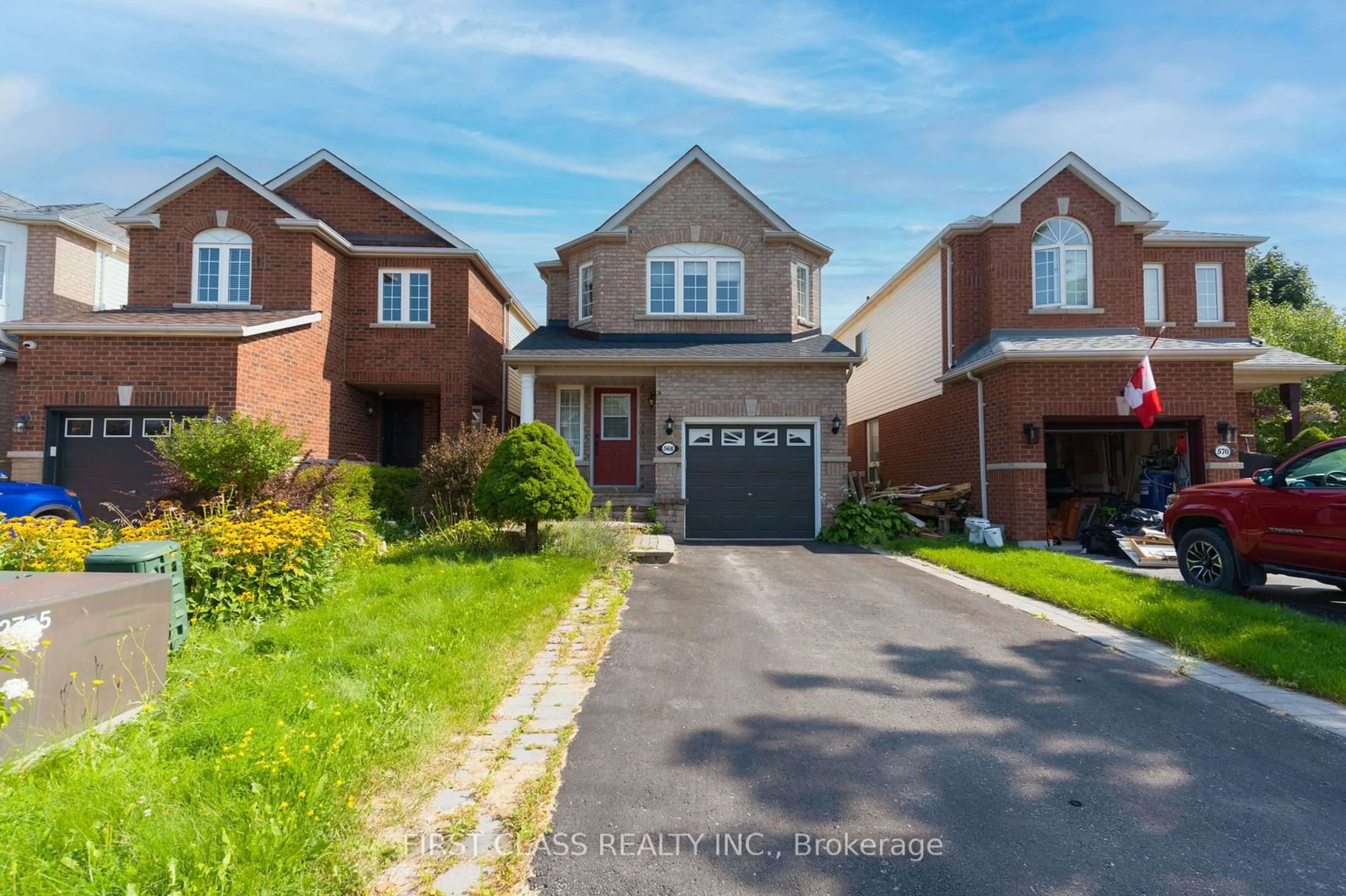 Frontside or backside of a home for 568 Pelletier Crt, Newmarket Ontario L3X 2N6