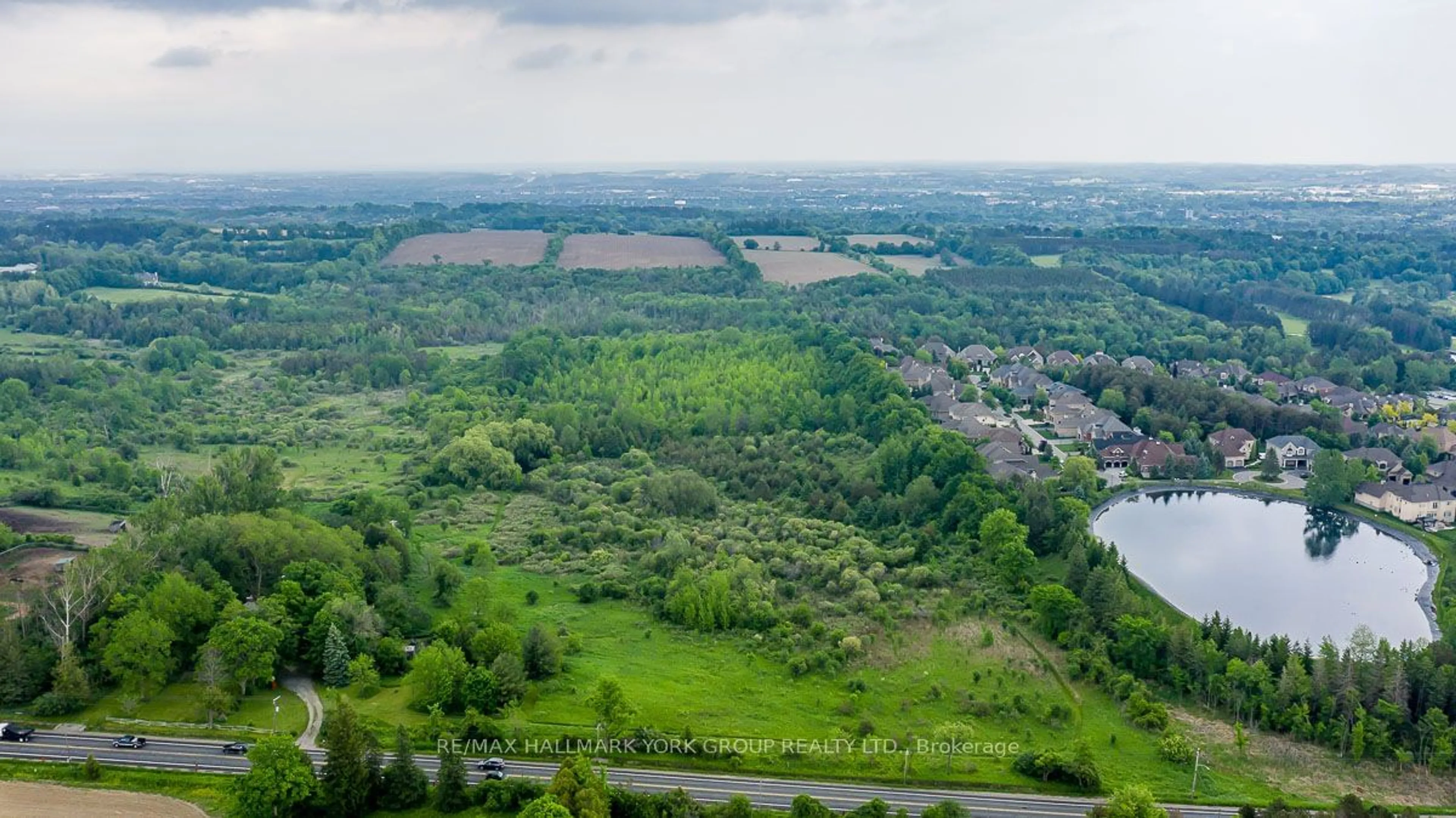 A pic from exterior of the house or condo, the view of lake or river for 15763 Dufferin St, King Ontario L7B 1K5