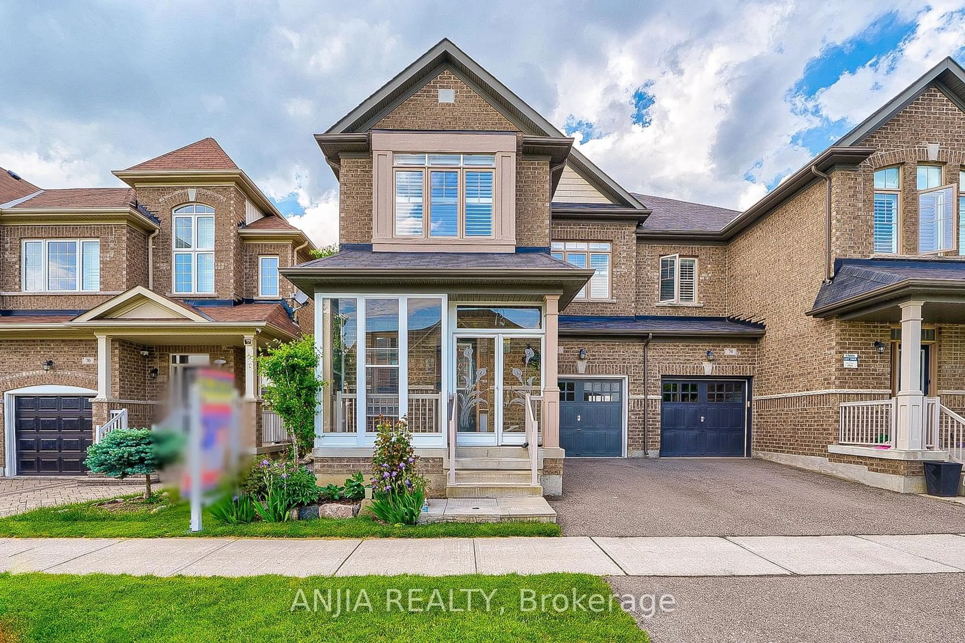 Frontside or backside of a home for 72 Hua Du Ave, Markham Ontario L6C 0R2