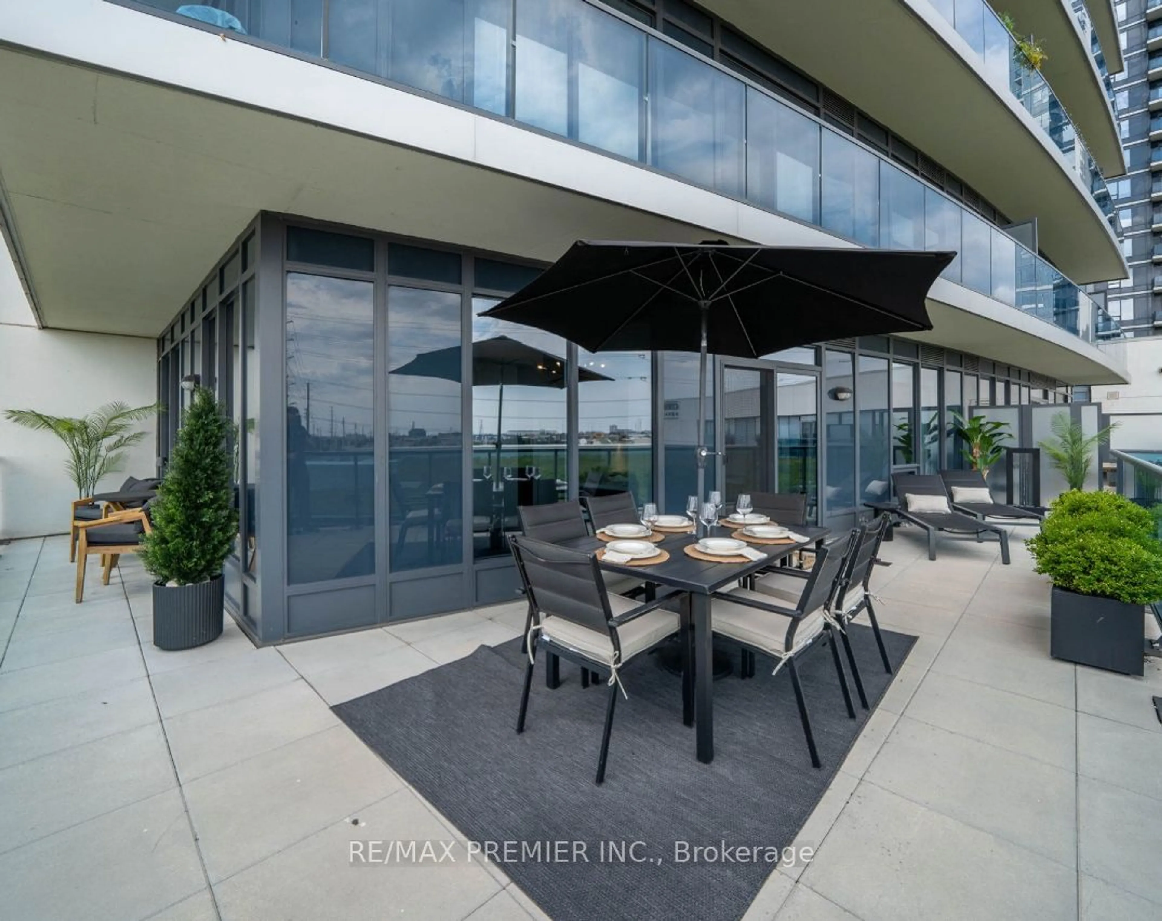 Patio for 3700 Highway 7 Rd #306, Vaughan Ontario L4L 0G8