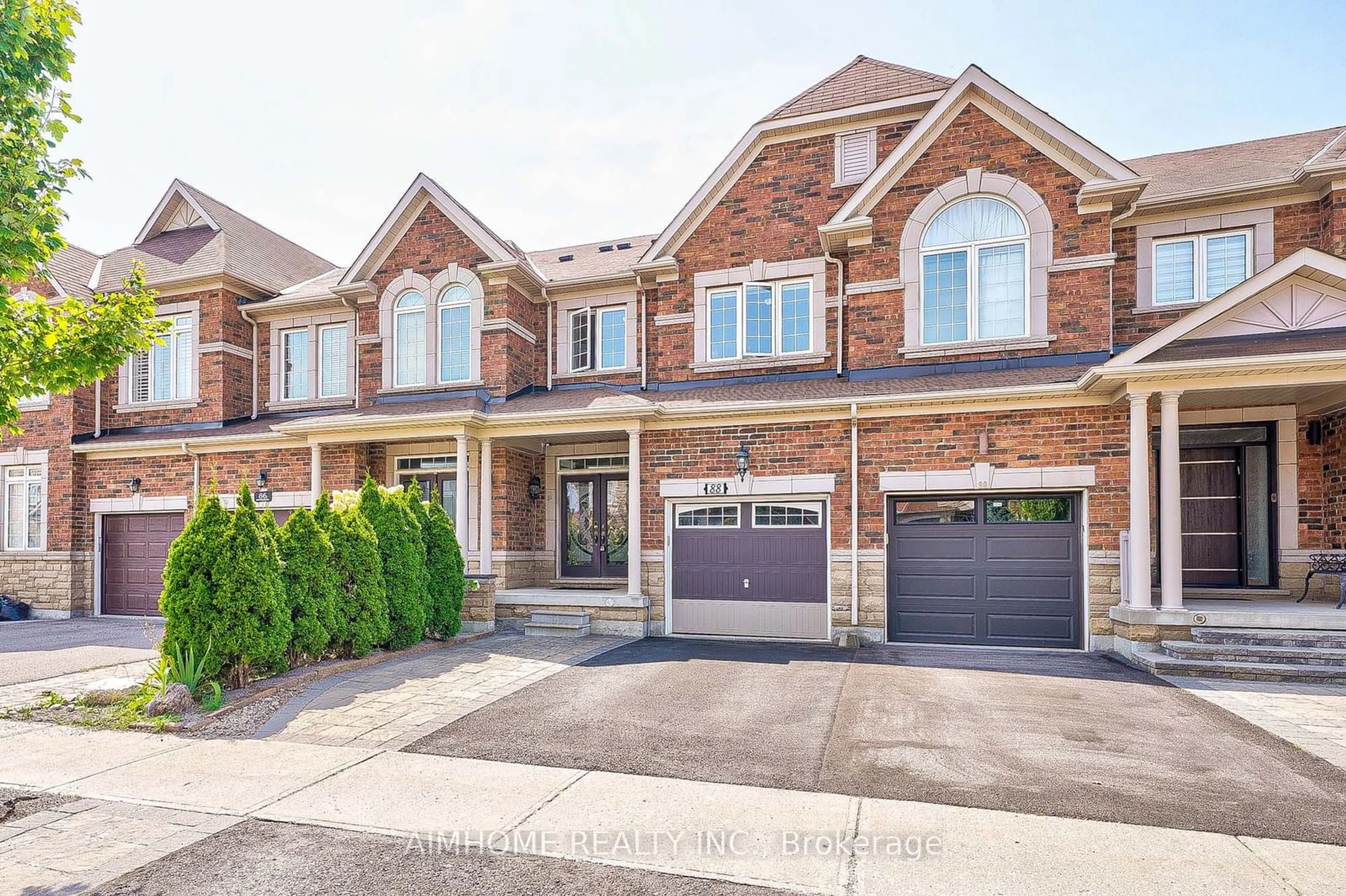 Home with brick exterior material for 88 Southdown Ave, Vaughan Ontario L6A 4N3