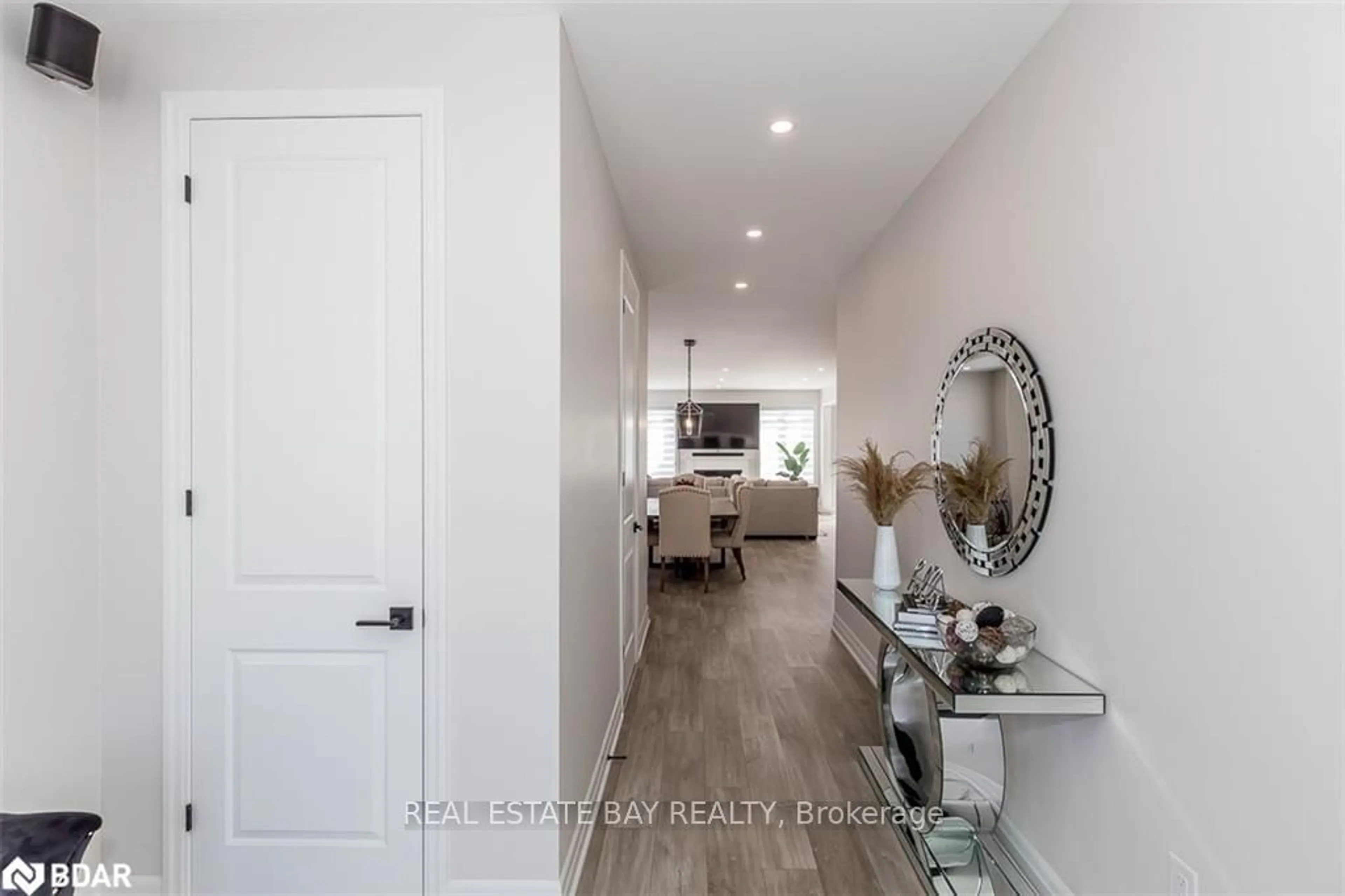 Indoor entryway, wood floors for 45 Wood Cres, Essa Ontario L3W 0M5